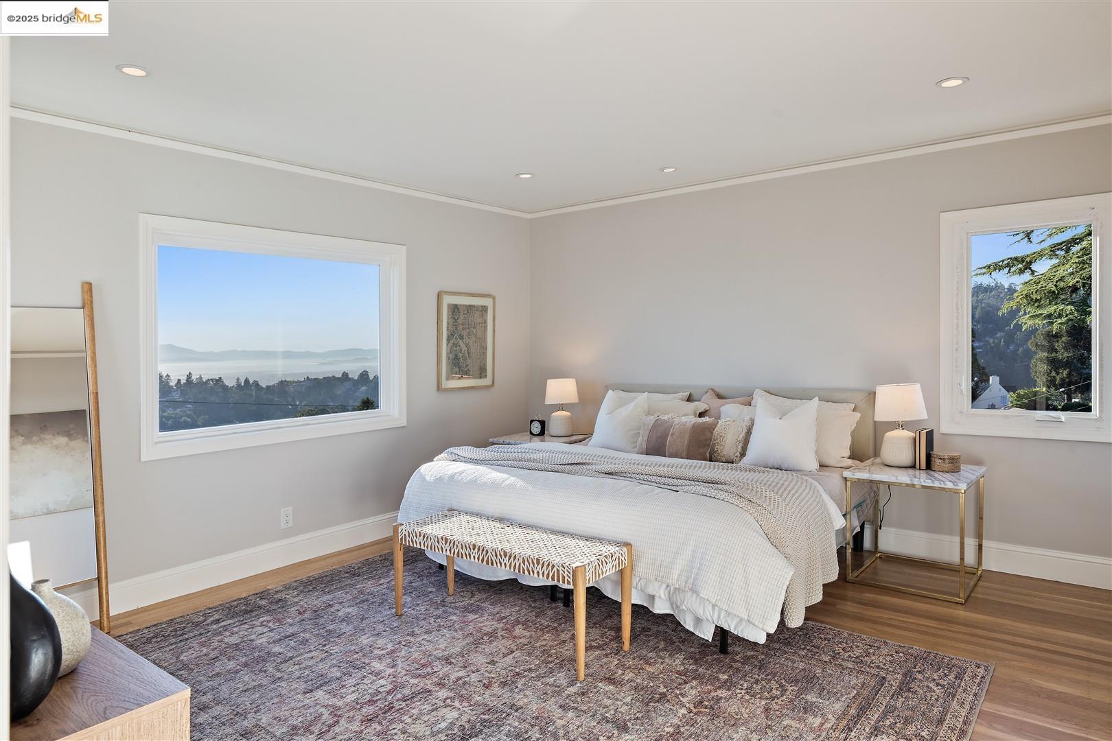 Detail Gallery Image 18 of 47 For 5800 Mendoza Dr, Oakland,  CA 94611 - 3 Beds | 2 Baths