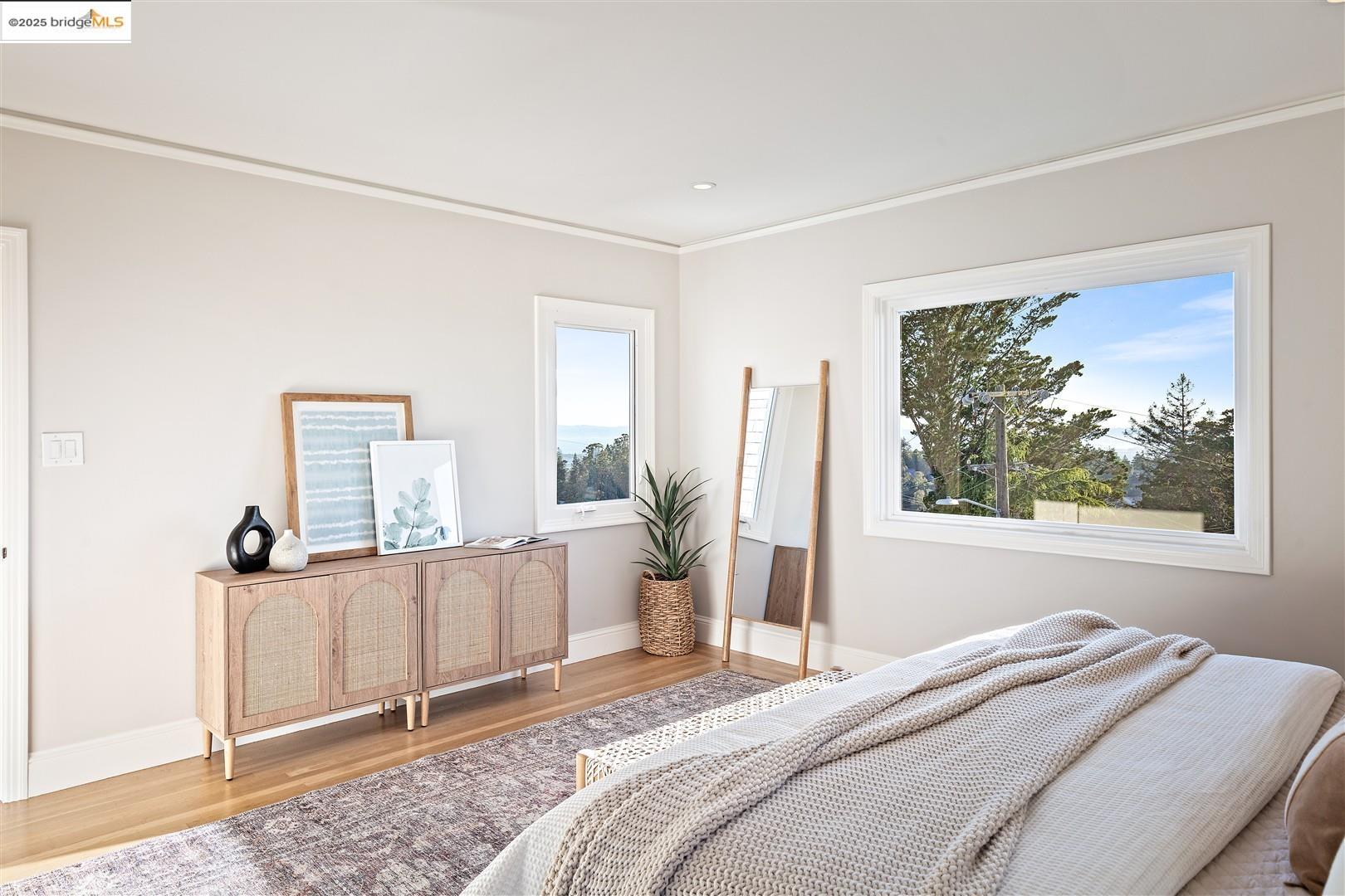 Detail Gallery Image 19 of 47 For 5800 Mendoza Dr, Oakland,  CA 94611 - 3 Beds | 2 Baths