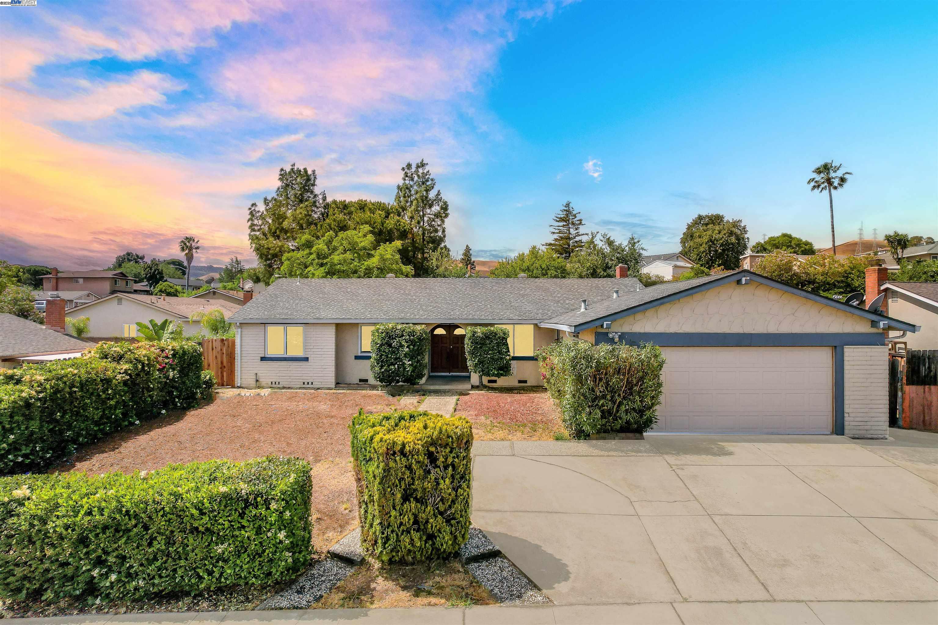 Detail Gallery Image 1 of 1 For 261 Kingsberry Pl, Pittsburg,  CA 94565 - 4 Beds | 2/1 Baths