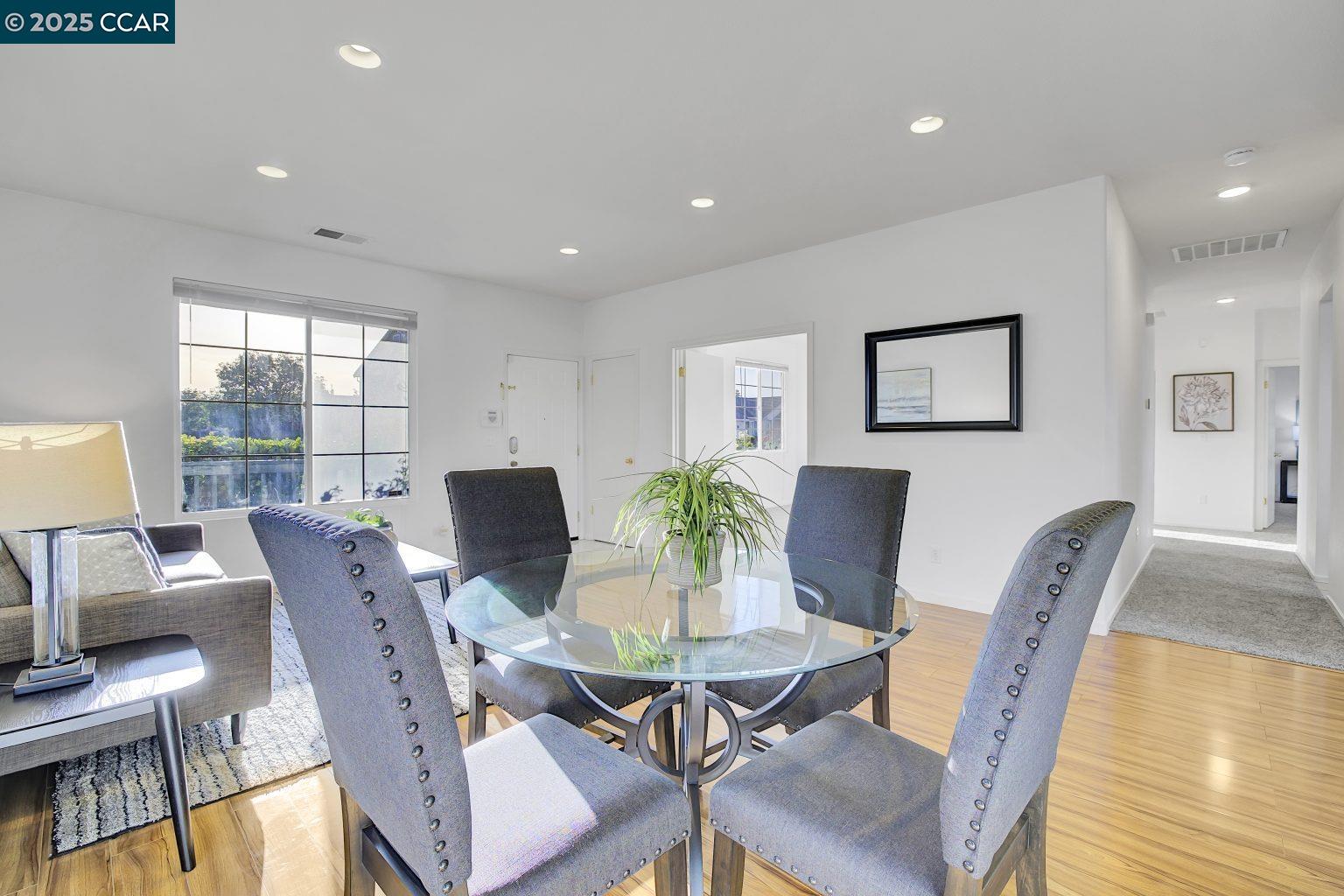 Detail Gallery Image 3 of 37 For 563 Silver Saddle Dr, Pittsburg,  CA 94565 - 4 Beds | 2 Baths