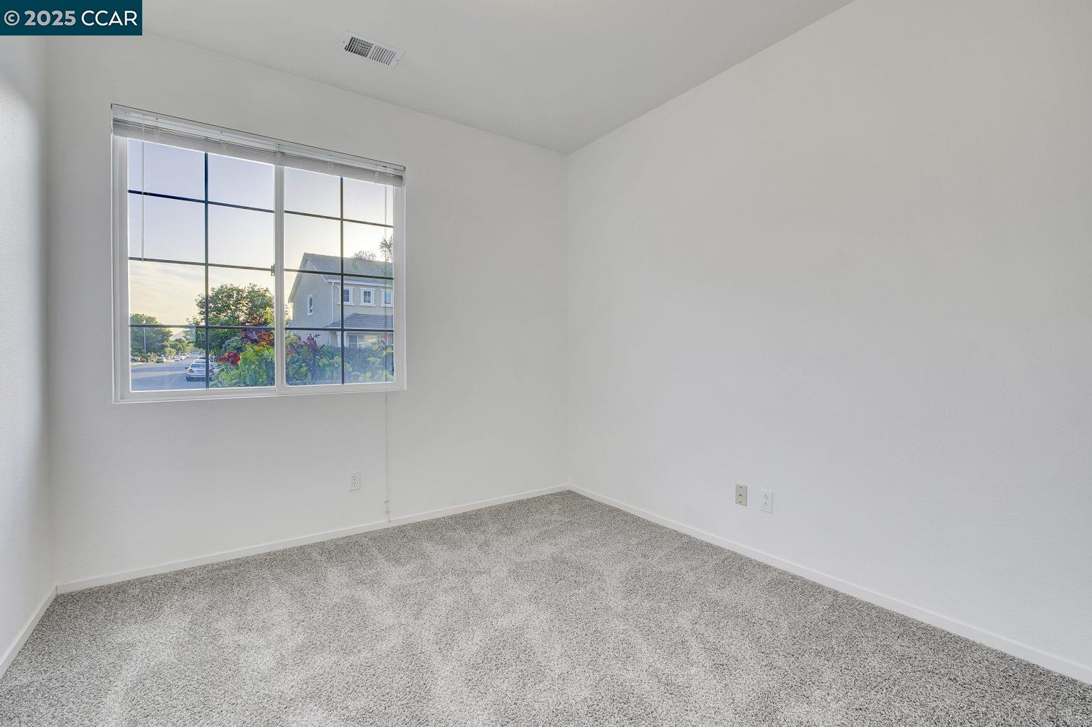 Detail Gallery Image 27 of 37 For 563 Silver Saddle Dr, Pittsburg,  CA 94565 - 4 Beds | 2 Baths