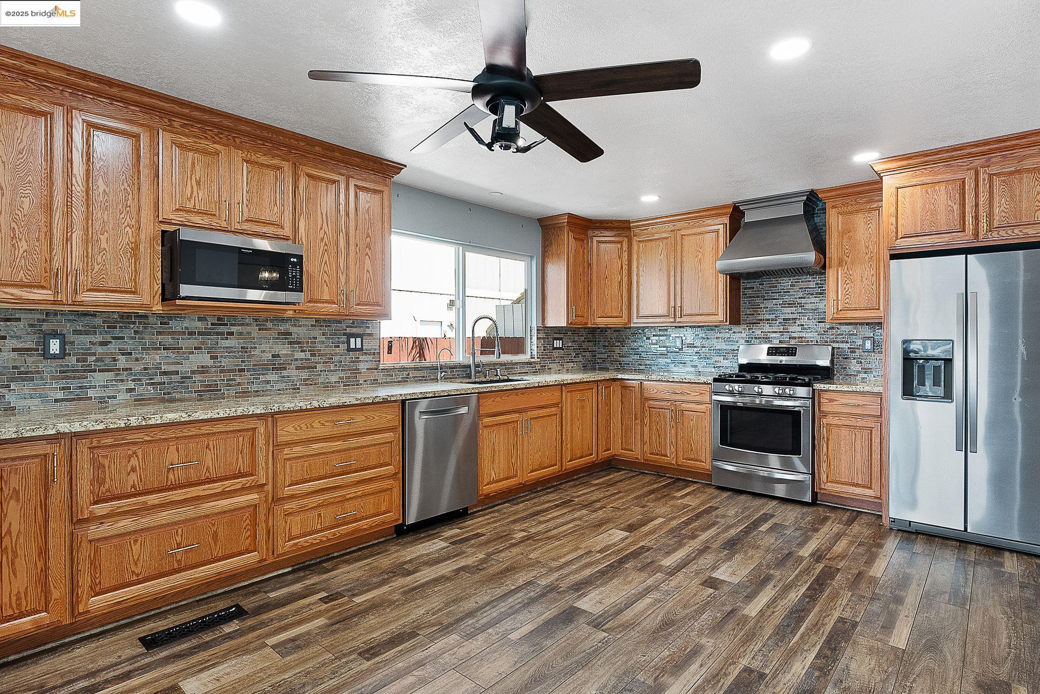 Detail Gallery Image 15 of 30 For 780 Beaver Ln, Discovery Bay,  CA 94505 - 3 Beds | 2 Baths