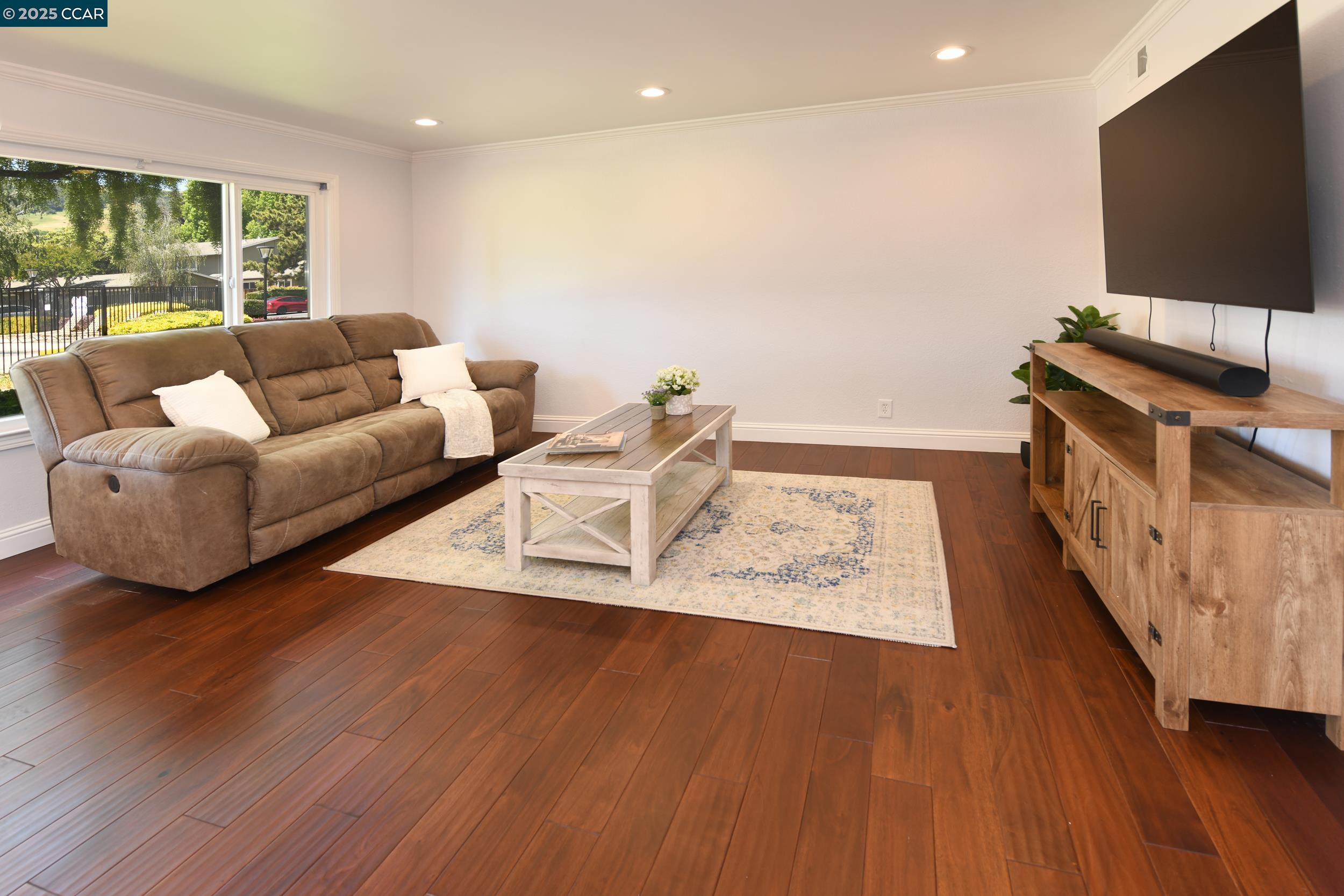 Photo #8: 41097213 Listing: Photo #8