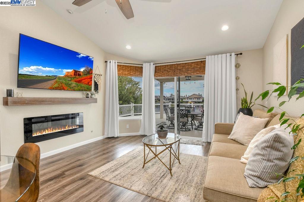 Detail Gallery Image 17 of 49 For 1864 Dune Point Way, Discovery Bay,  CA 94505 - 3 Beds | 2 Baths