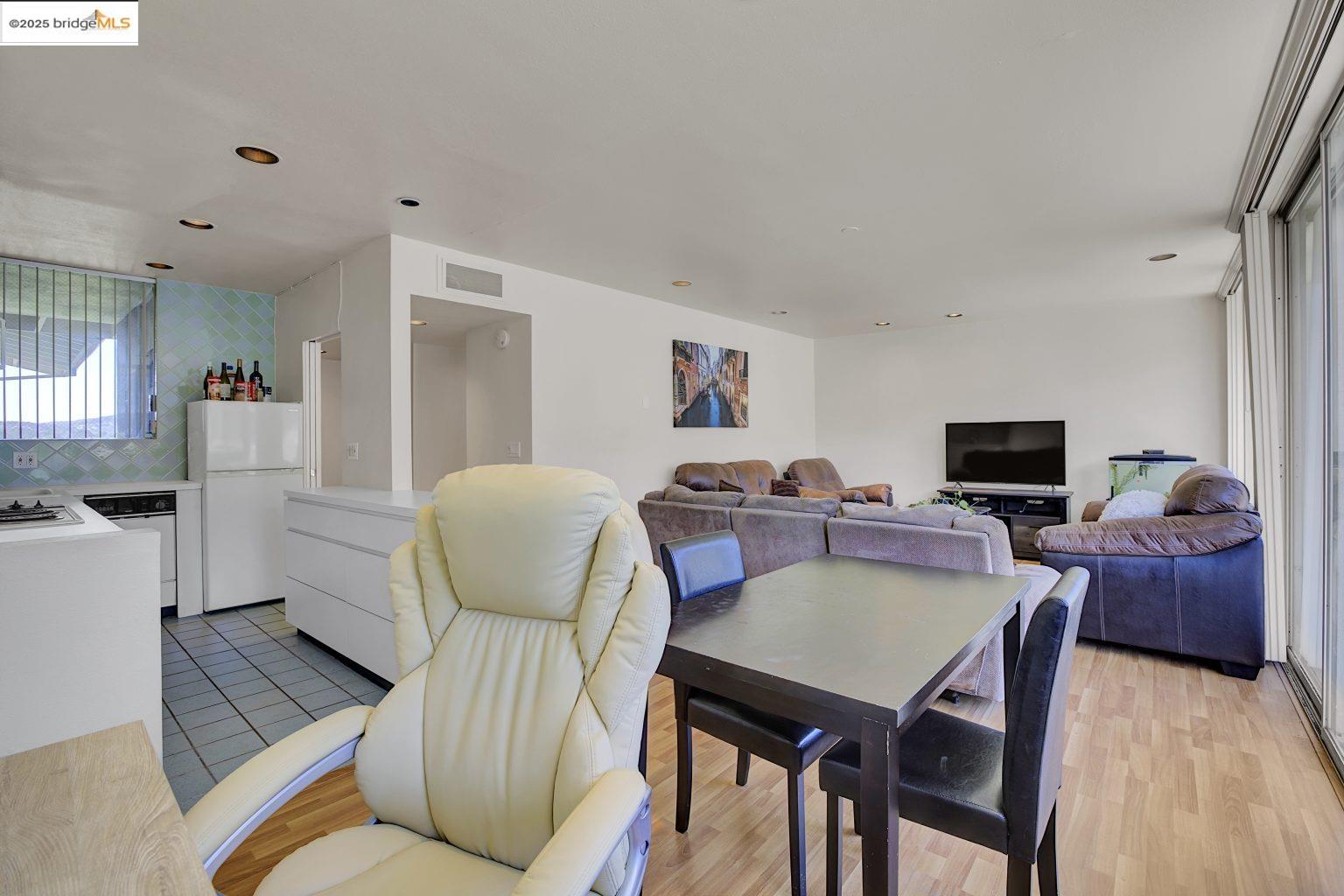 Detail Gallery Image 7 of 30 For 14 Janet Way #151,  Tiburon,  CA 94920 - 1 Beds | 1 Baths