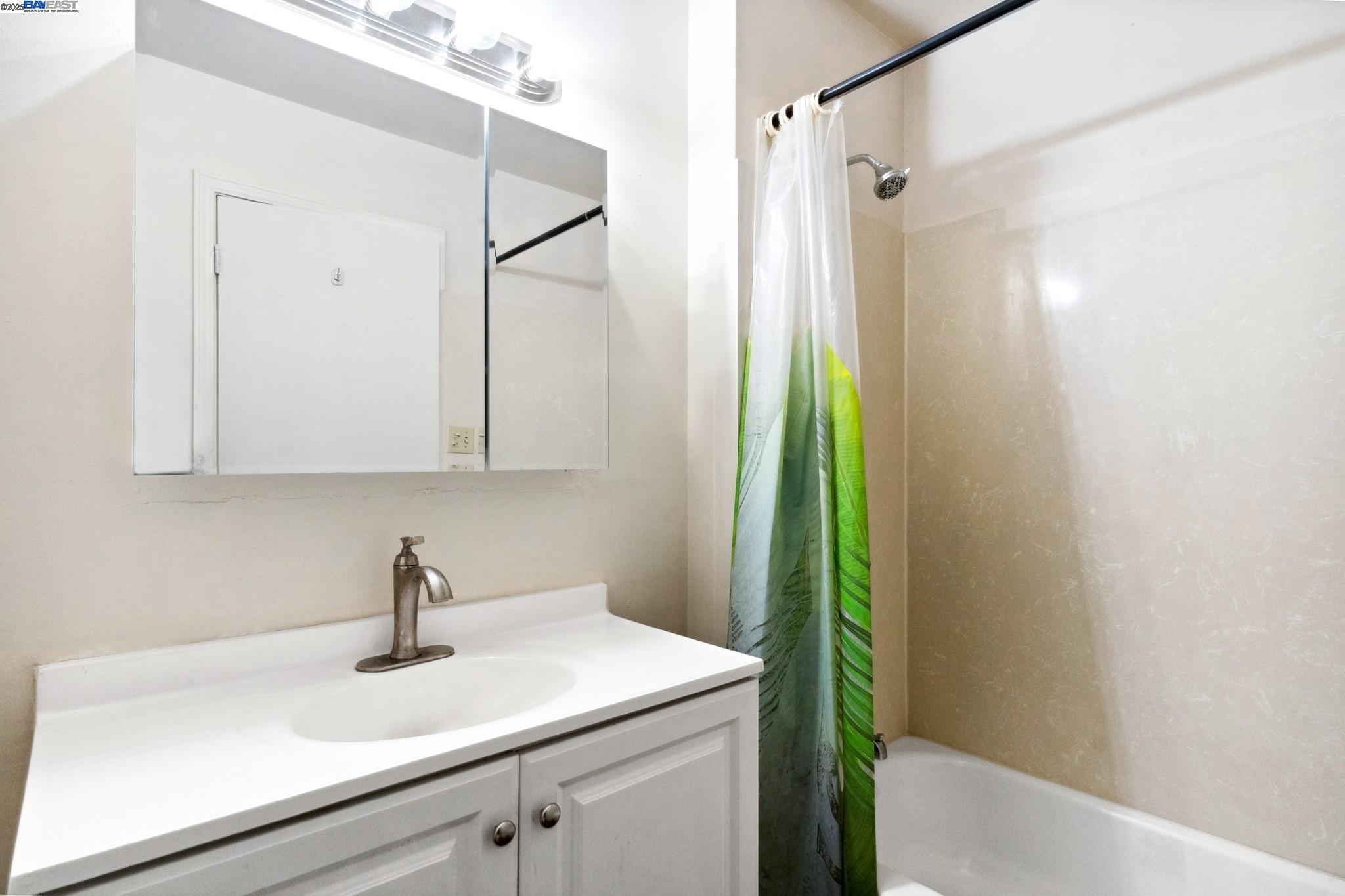 Photo #17: 41097225 Listing: Photo #17