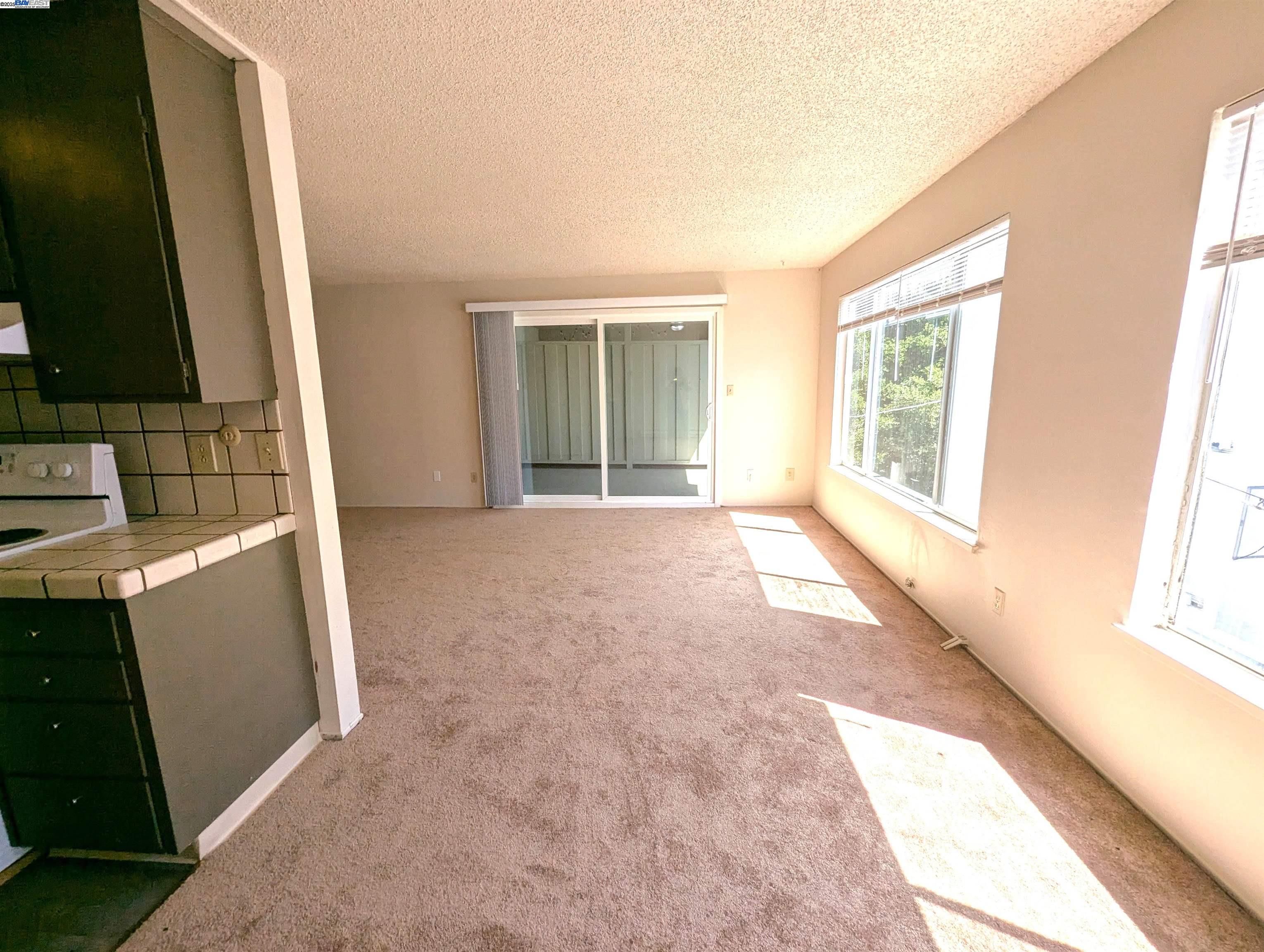 Photo #5: 41097225 Listing: Photo #5