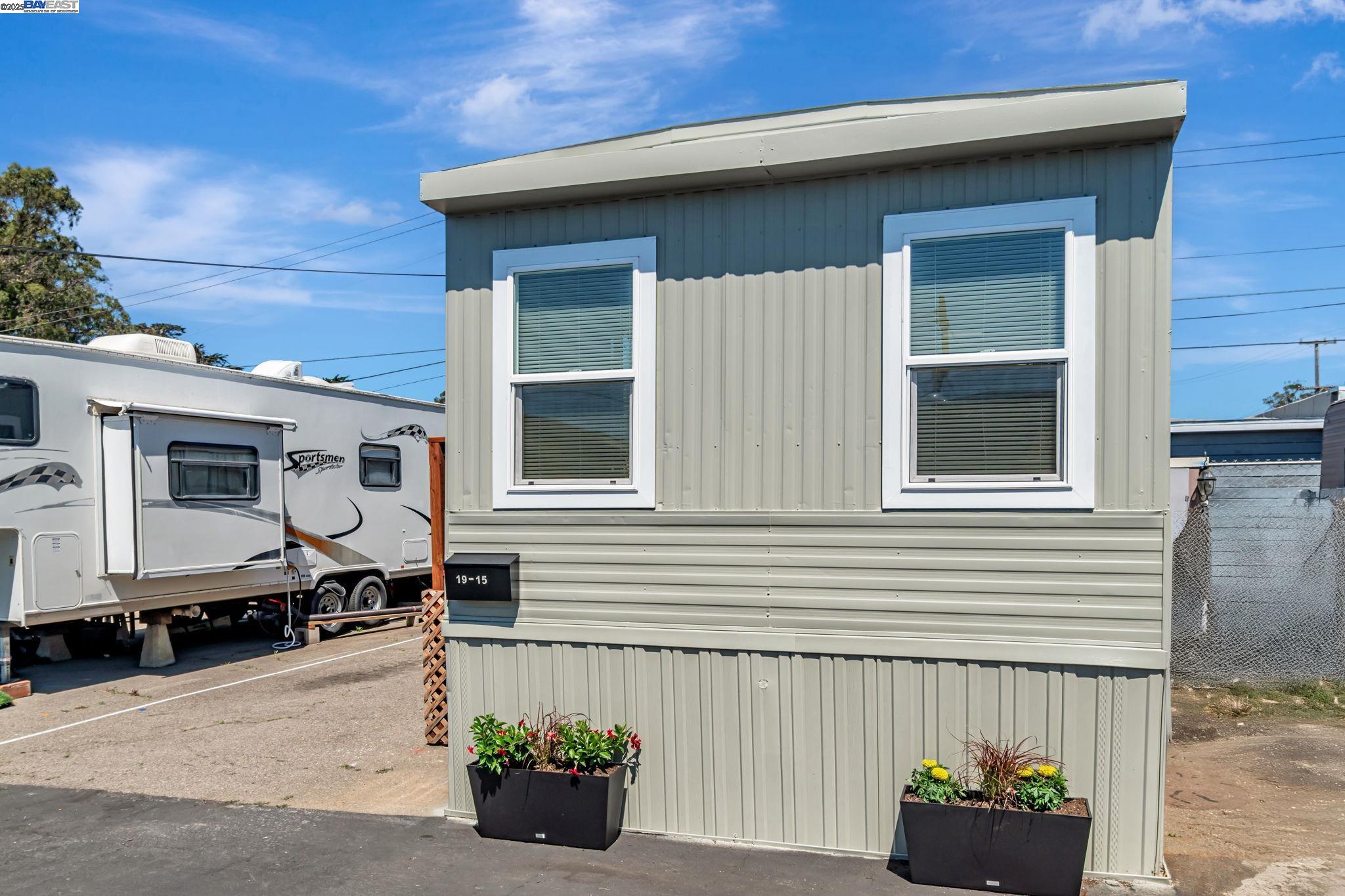 Detail Gallery Image 15 of 20 For 1700 El Camino Real #19-15,  –,  CA 94080 - 1 Beds | 1 Baths