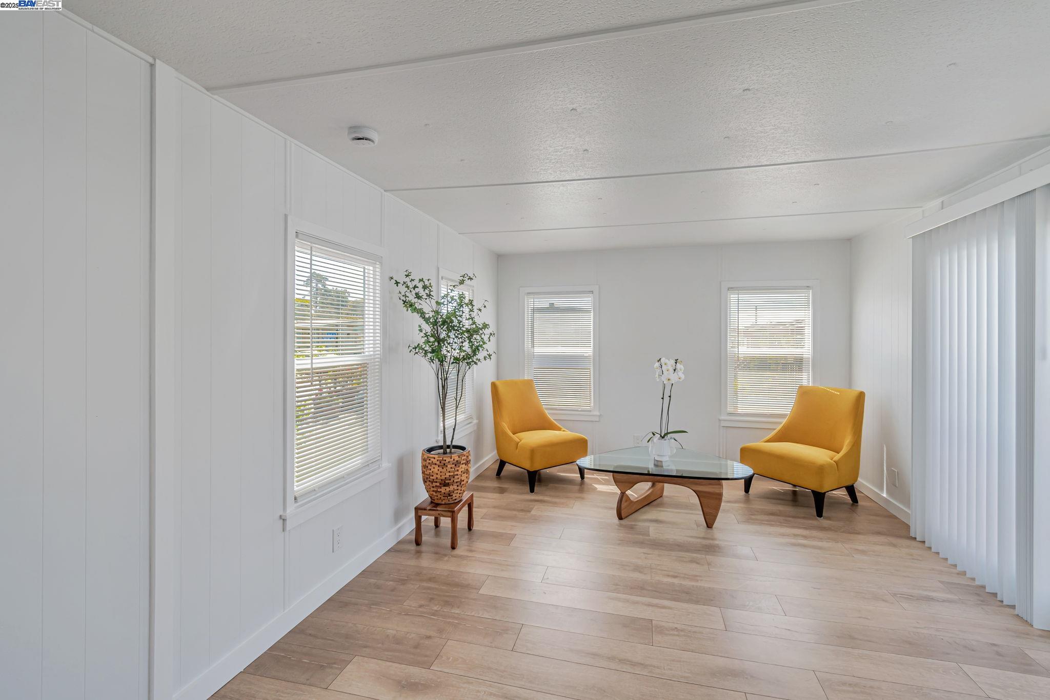 Detail Gallery Image 3 of 20 For 1700 El Camino Real #19-15,  –,  CA 94080 - 1 Beds | 1 Baths