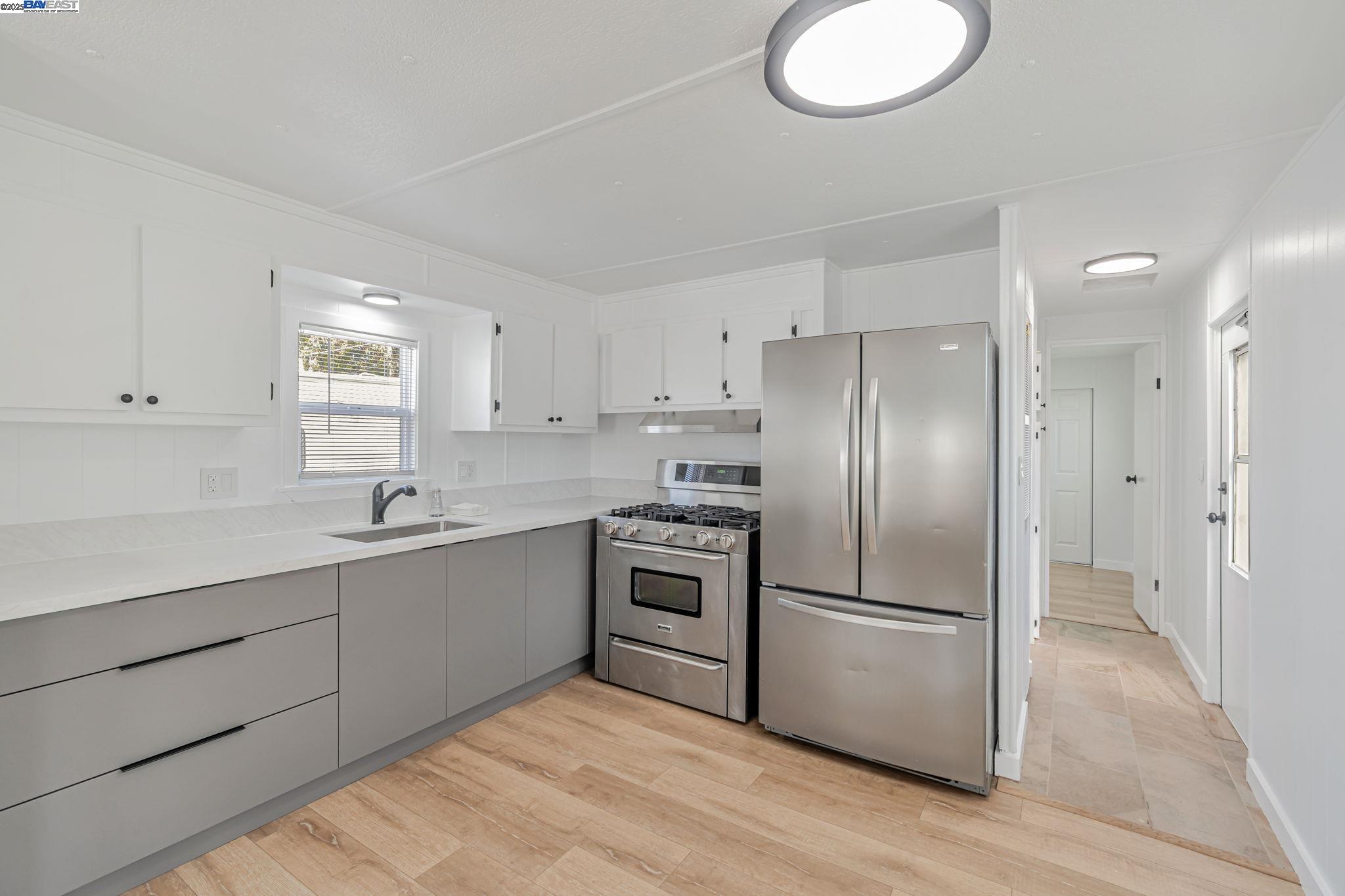 Detail Gallery Image 6 of 20 For 1700 El Camino Real #19-15,  –,  CA 94080 - 1 Beds | 1 Baths