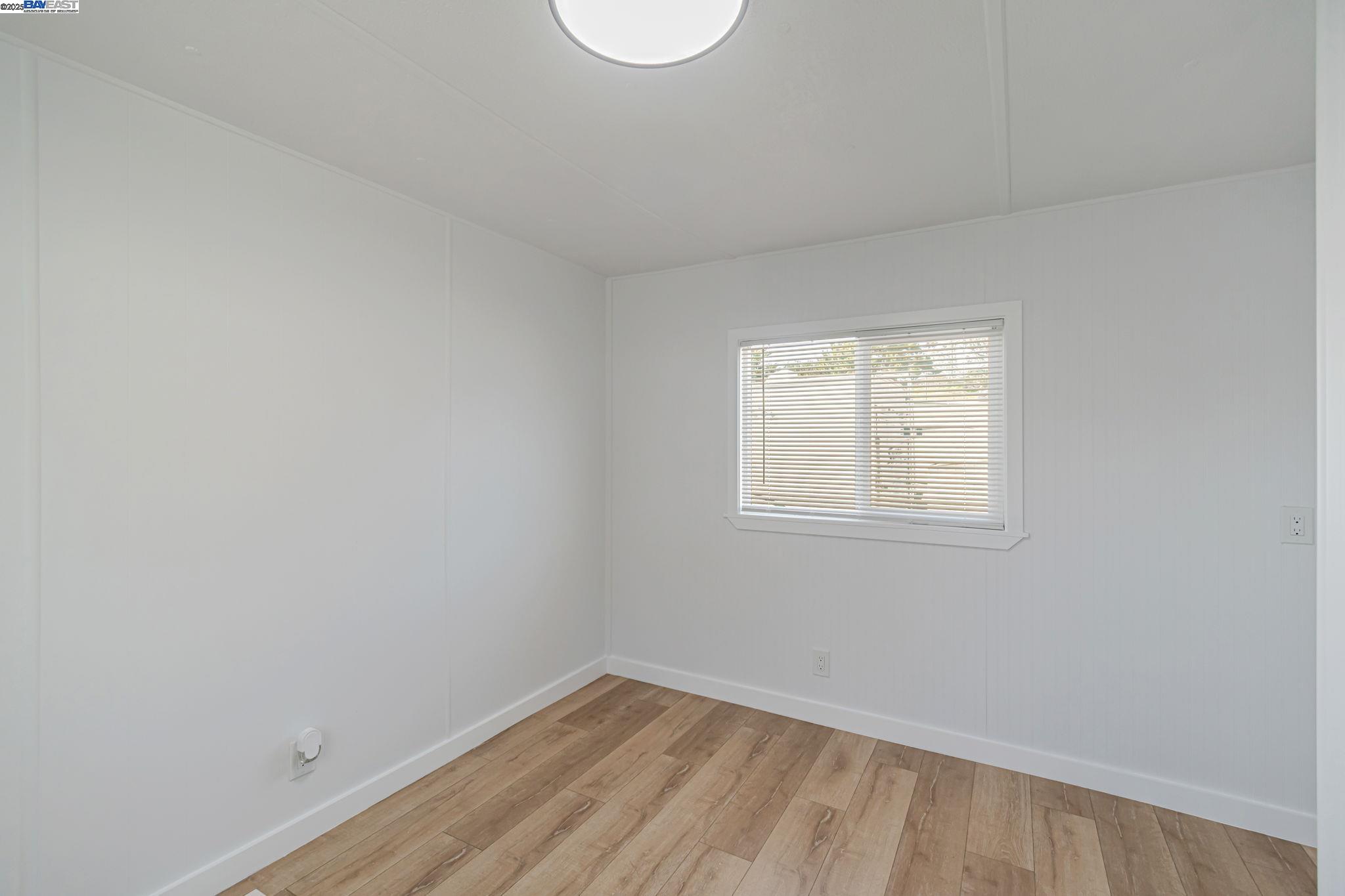 Detail Gallery Image 8 of 20 For 1700 El Camino Real #19-15,  –,  CA 94080 - 1 Beds | 1 Baths