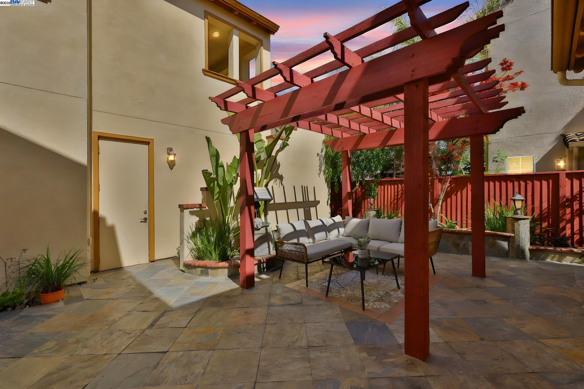 Detail Gallery Image 34 of 60 For 193 Lucy Ln, San Ramon,  CA 94582 - 4 Beds | 4 Baths