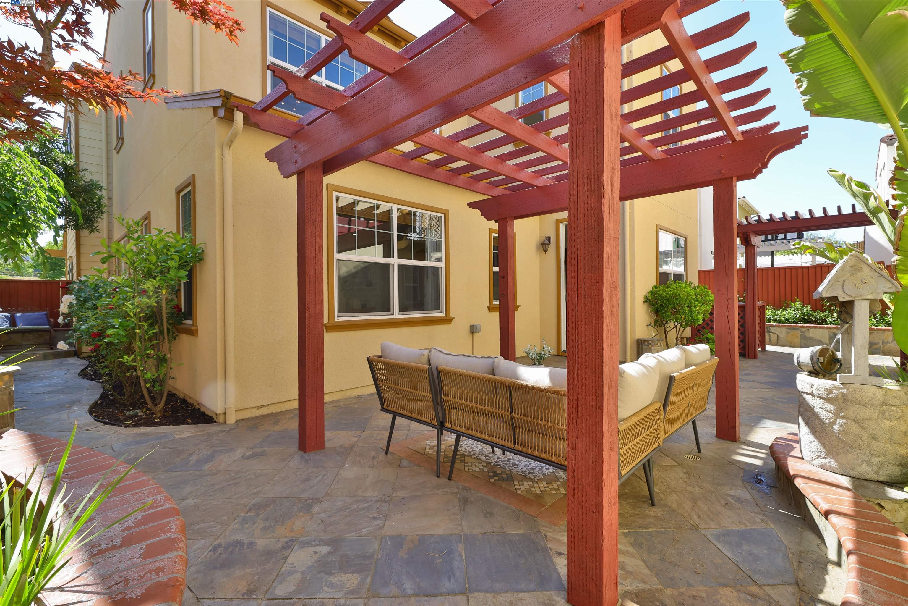 Detail Gallery Image 38 of 60 For 193 Lucy Ln, San Ramon,  CA 94582 - 4 Beds | 4 Baths