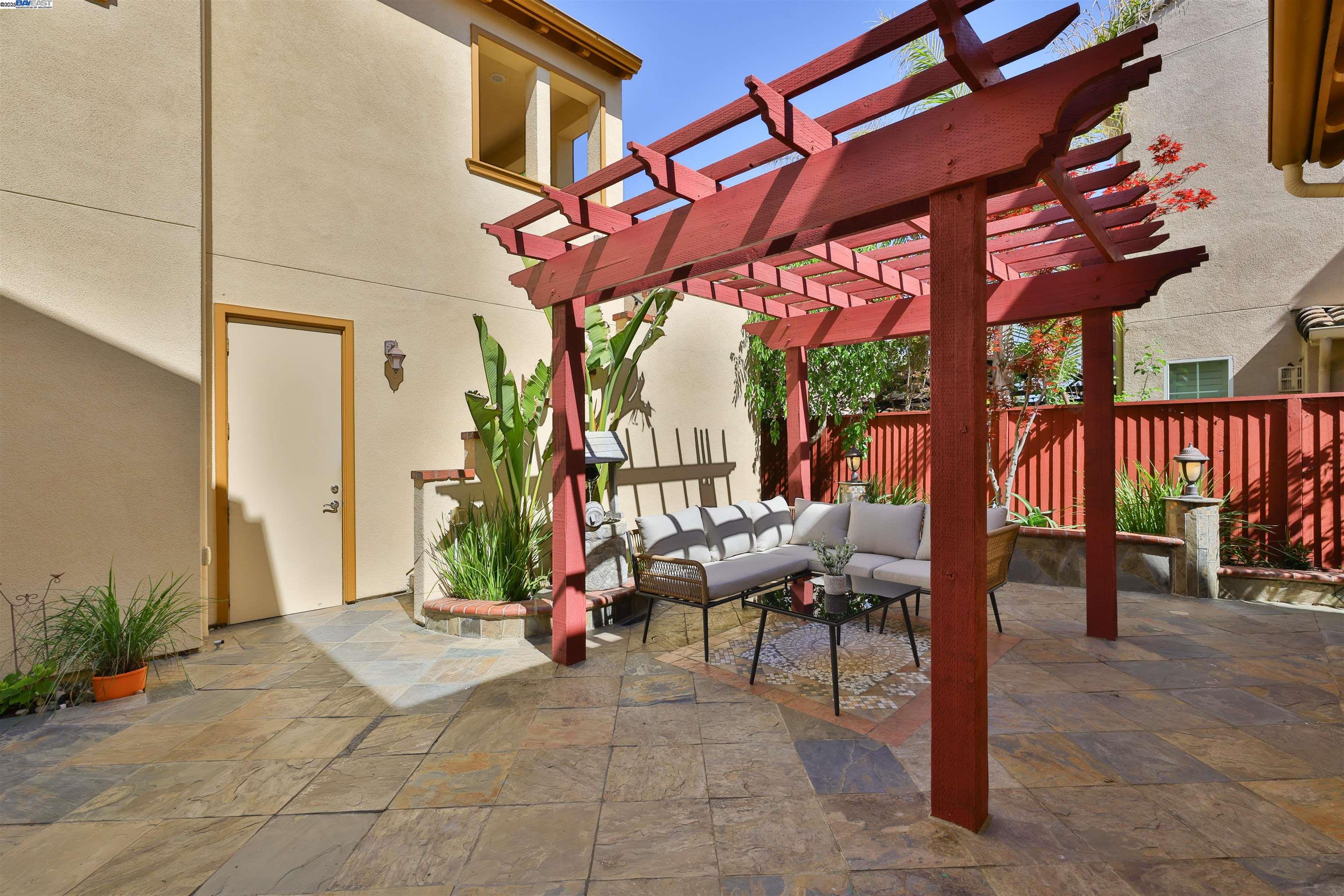 Detail Gallery Image 39 of 60 For 193 Lucy Ln, San Ramon,  CA 94582 - 4 Beds | 4 Baths