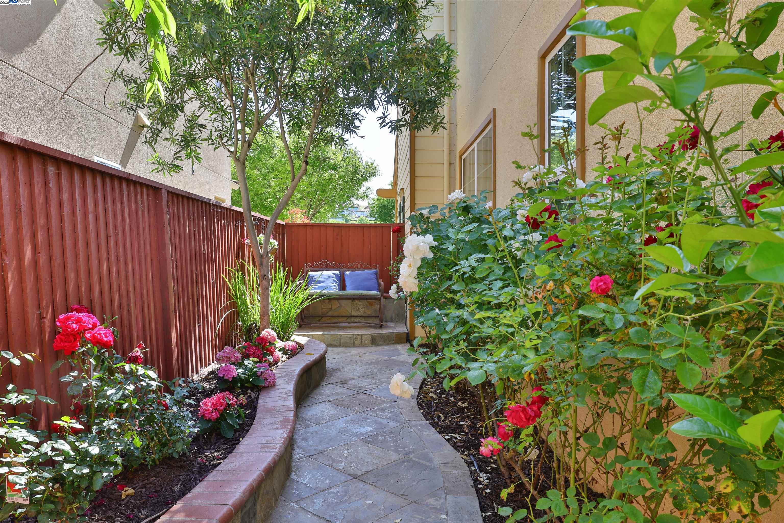 Detail Gallery Image 40 of 60 For 193 Lucy Ln, San Ramon,  CA 94582 - 4 Beds | 4 Baths