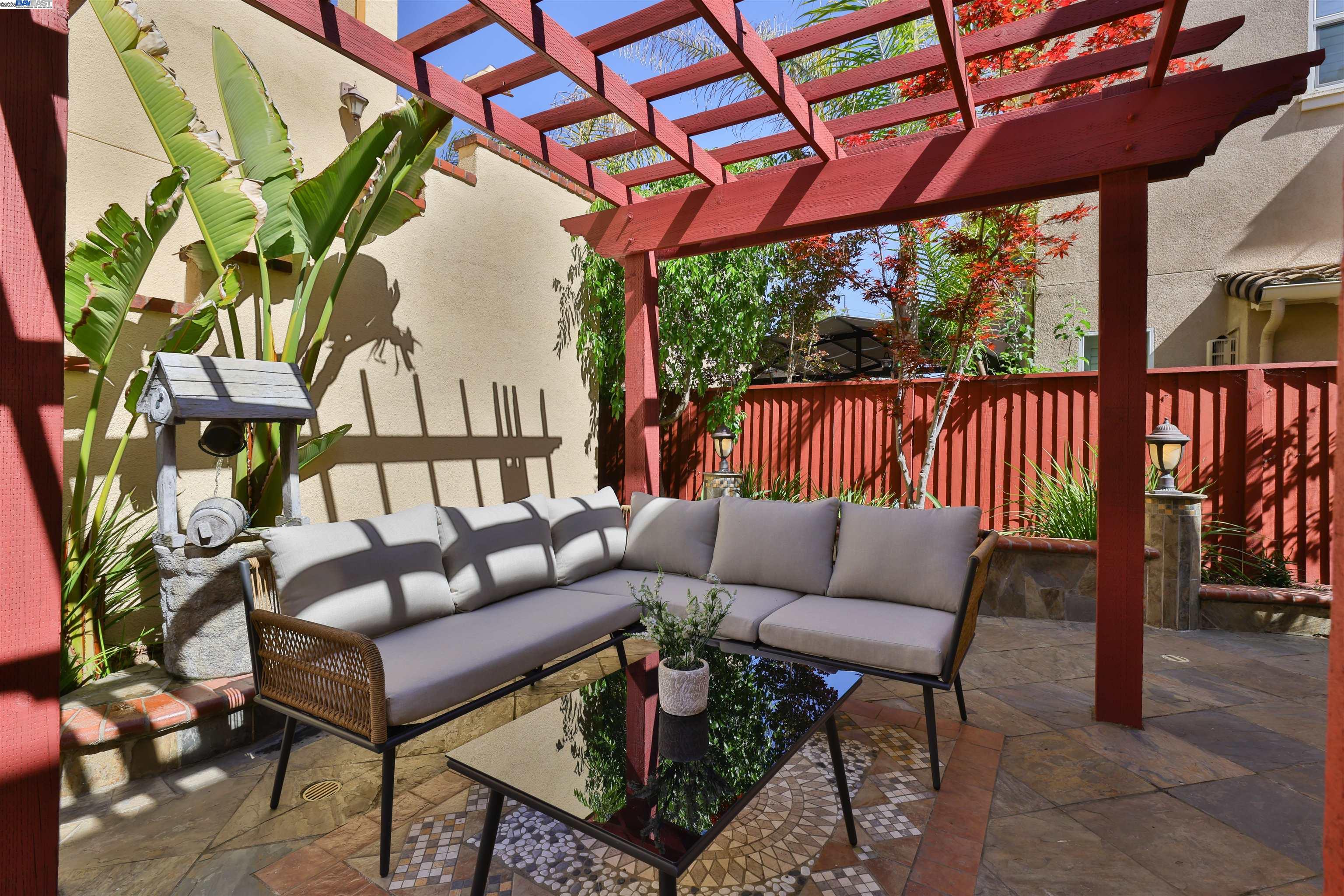 Detail Gallery Image 42 of 60 For 193 Lucy Ln, San Ramon,  CA 94582 - 4 Beds | 4 Baths