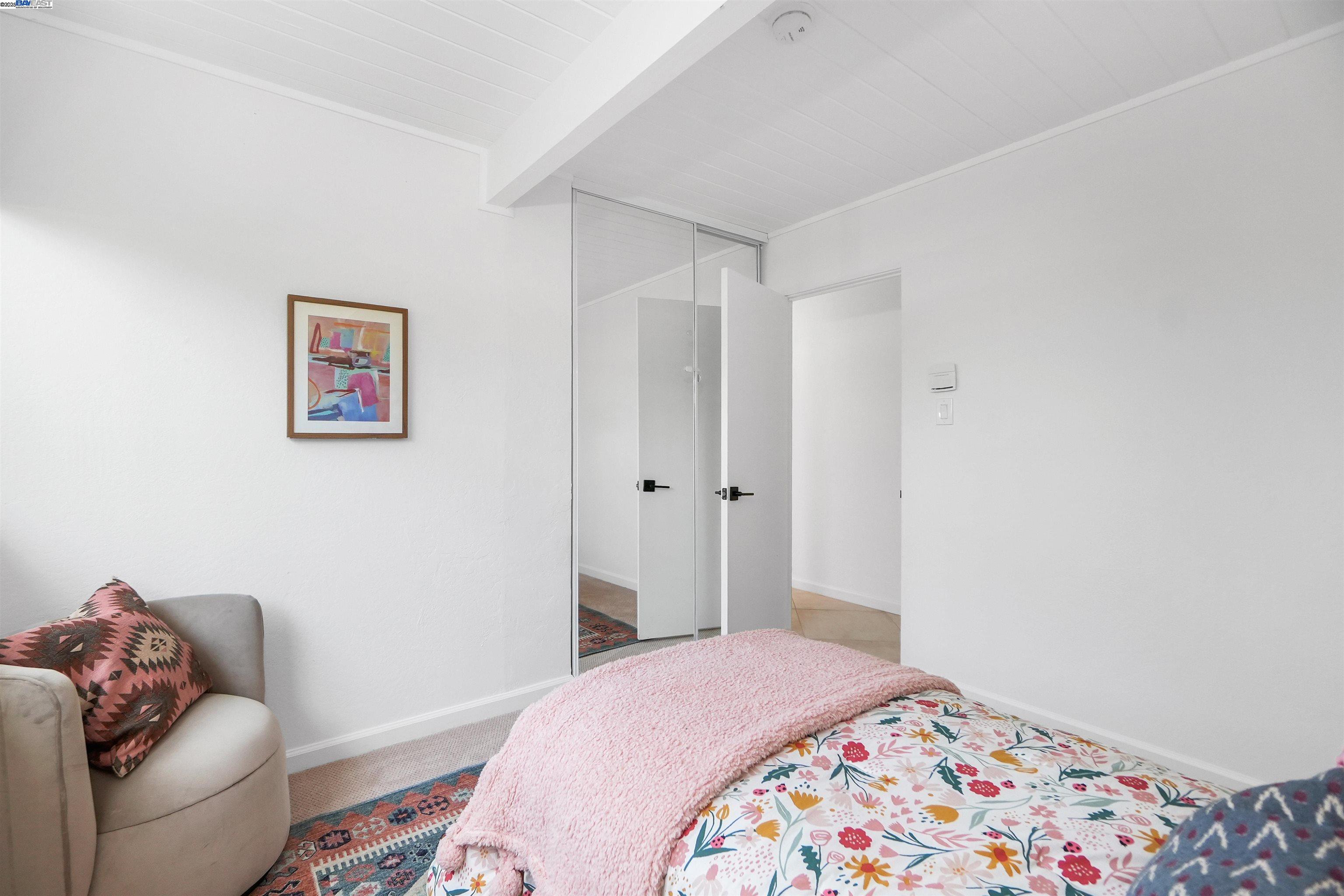 Detail Gallery Image 32 of 59 For 5893 Highwood Rd, Castro Valley,  CA 94552 - 4 Beds | 2 Baths