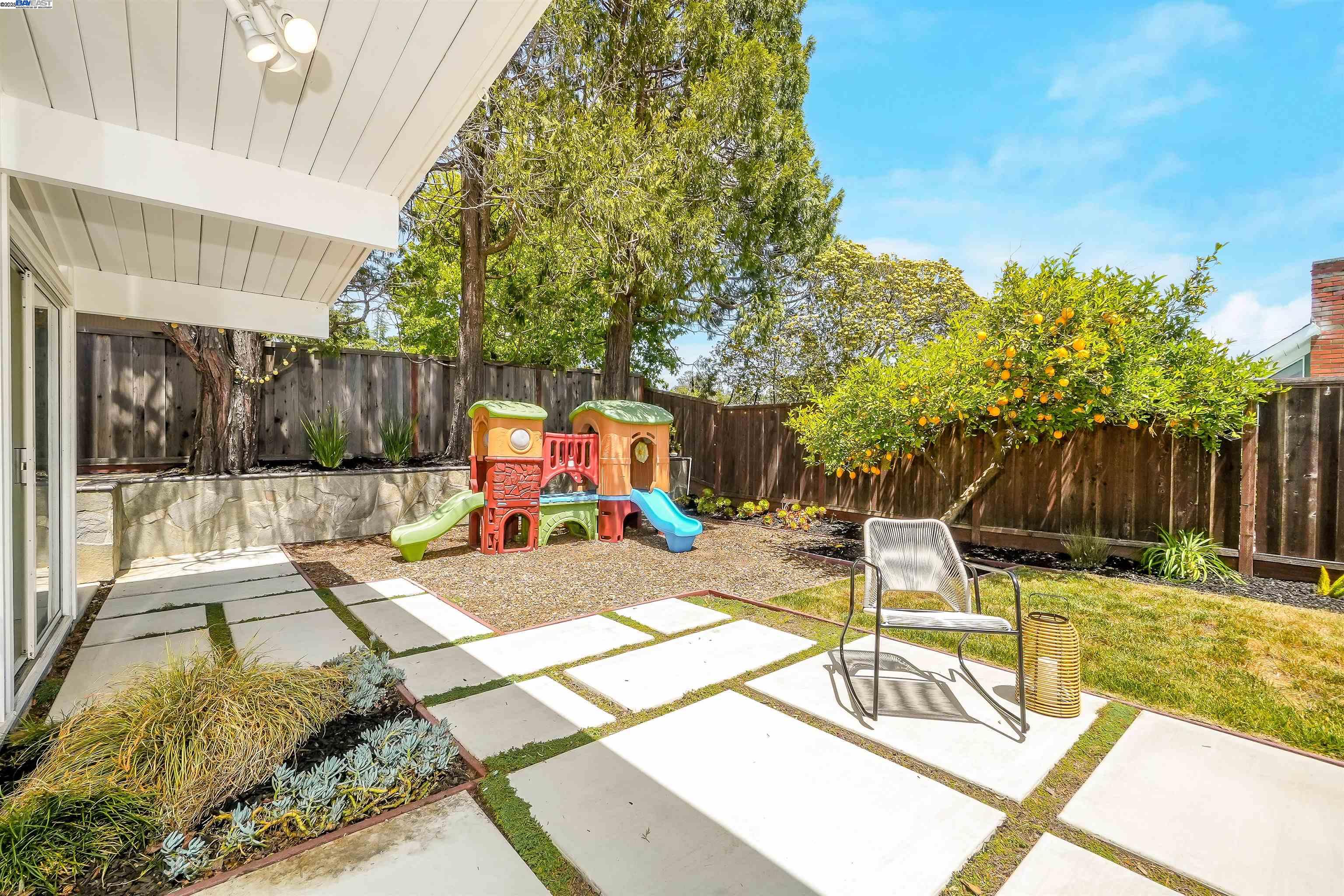 Detail Gallery Image 41 of 59 For 5893 Highwood Rd, Castro Valley,  CA 94552 - 4 Beds | 2 Baths