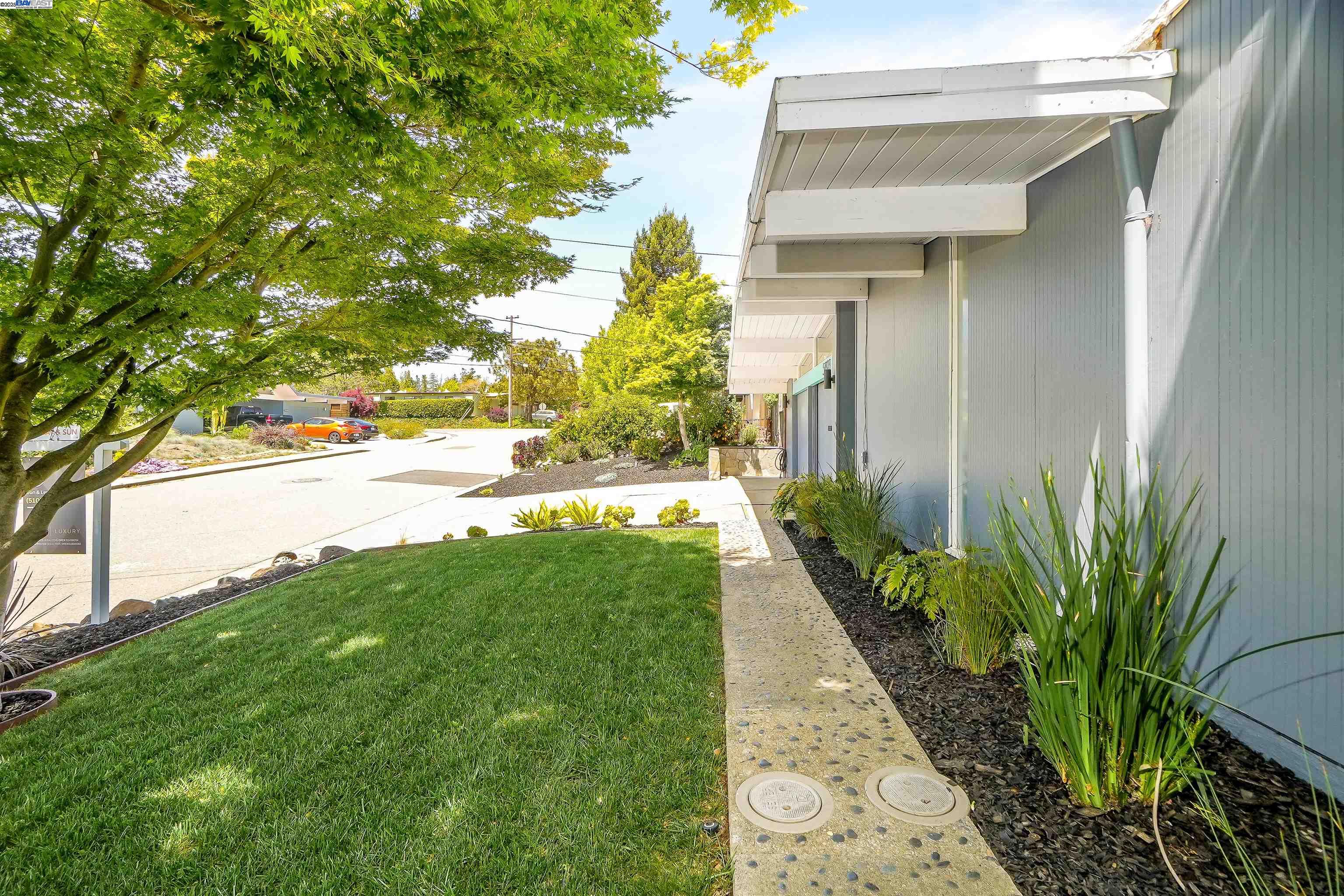 Detail Gallery Image 58 of 59 For 5893 Highwood Rd, Castro Valley,  CA 94552 - 4 Beds | 2 Baths