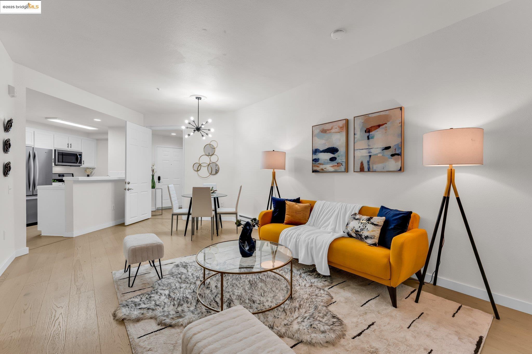 Detail Gallery Image 12 of 40 For 260 Caldecott #113,  Oakland,  CA 94618 - 2 Beds | 2 Baths