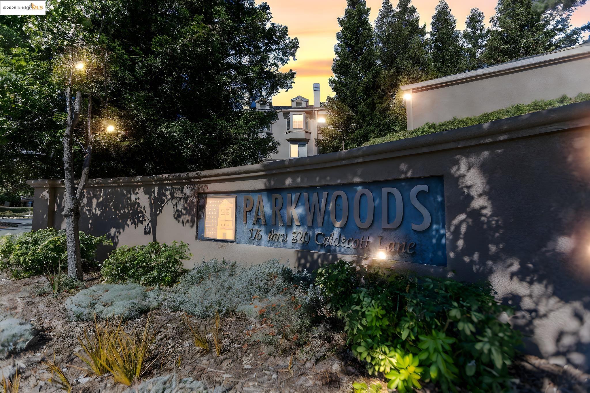 Detail Gallery Image 31 of 40 For 260 Caldecott #113,  Oakland,  CA 94618 - 2 Beds | 2 Baths