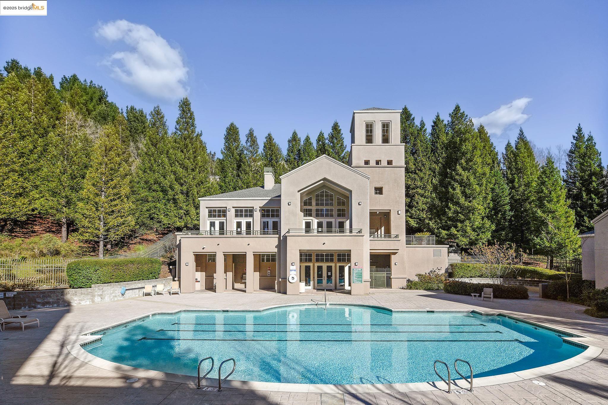 Detail Gallery Image 33 of 40 For 260 Caldecott #113,  Oakland,  CA 94618 - 2 Beds | 2 Baths