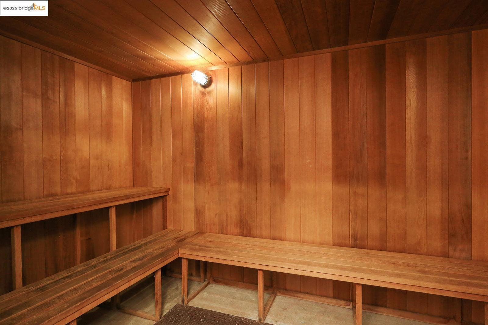 Detail Gallery Image 35 of 40 For 260 Caldecott #113,  Oakland,  CA 94618 - 2 Beds | 2 Baths
