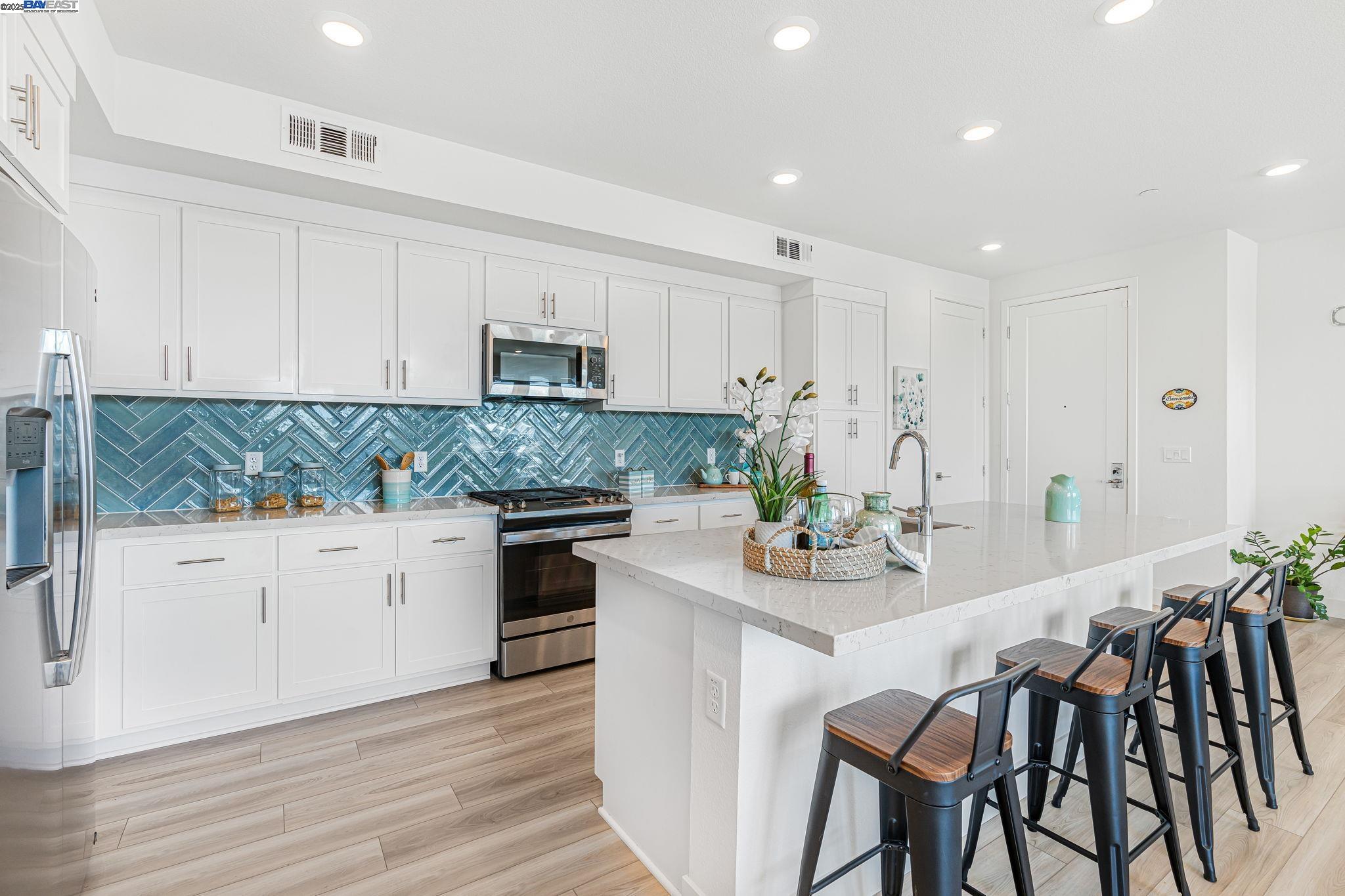 Detail Gallery Image 12 of 36 For 3873 Quantum Dr #400,  Fremont,  CA 94538 - 2 Beds | 2 Baths