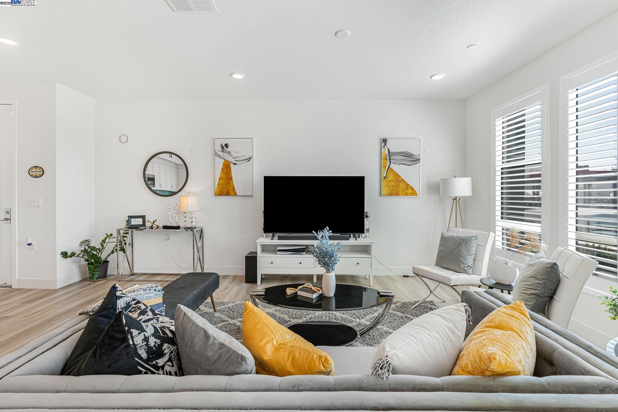 Detail Gallery Image 5 of 36 For 3873 Quantum Dr #400,  Fremont,  CA 94538 - 2 Beds | 2 Baths