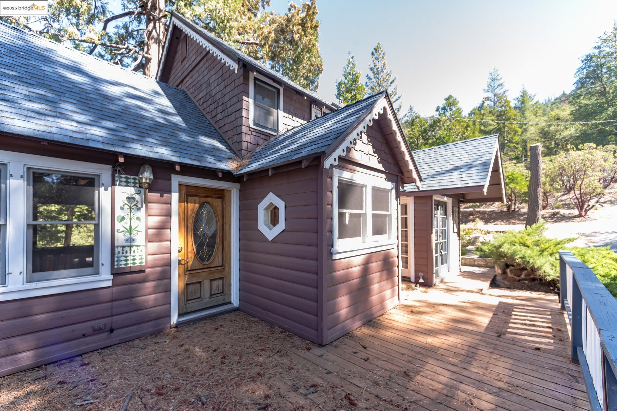Detail Gallery Image 9 of 28 For 54751 Wildwood Dr, Idyllwild,  CA 92549 - 5 Beds | 4 Baths