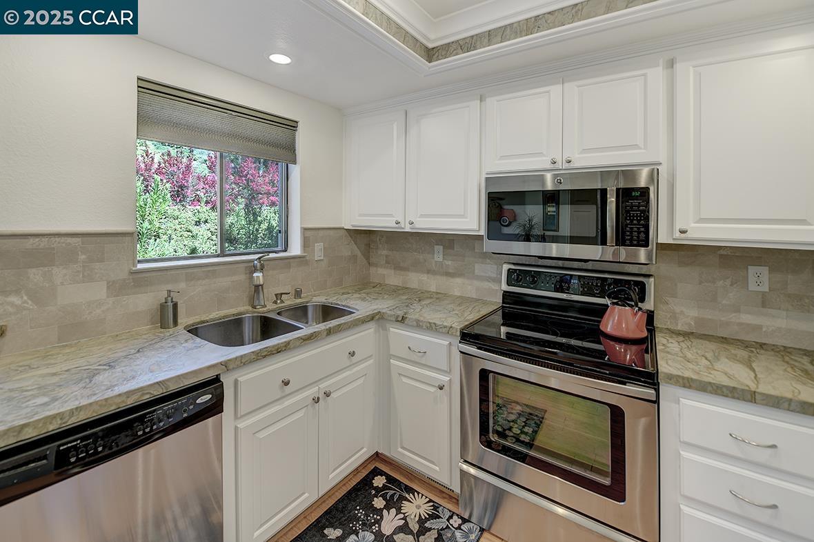 Photo #2: 41097243 Listing 