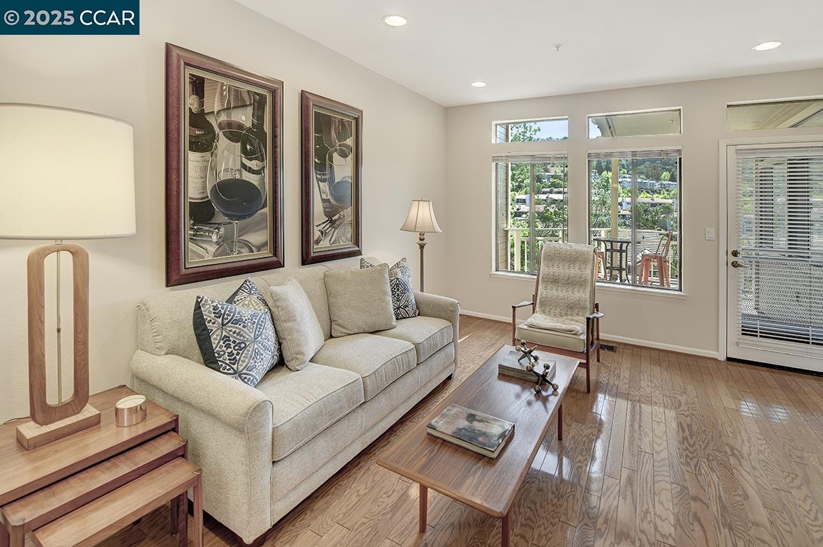 Photo #12: 41097243 Listing: Photo #12