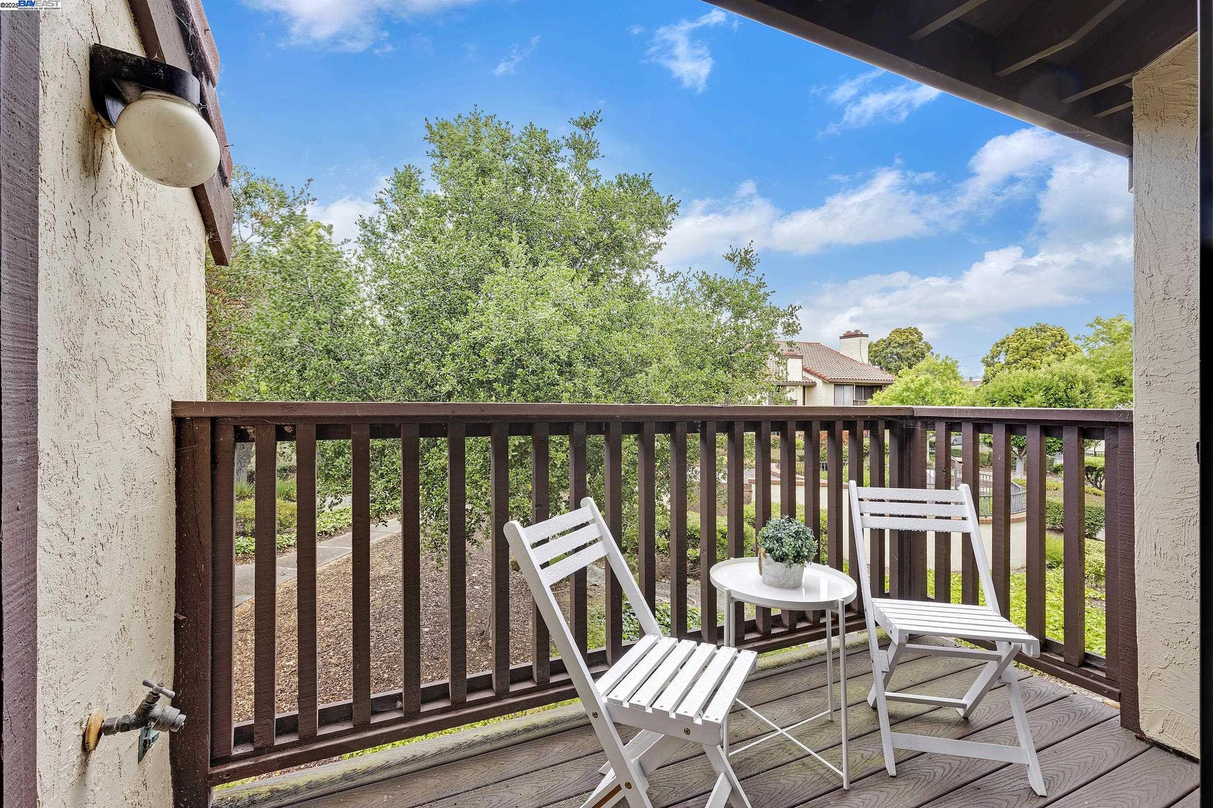 Detail Gallery Image 24 of 33 For 2515 Outrigger Dr., San Leandro,  CA 94577 - 3 Beds | 2/1 Baths