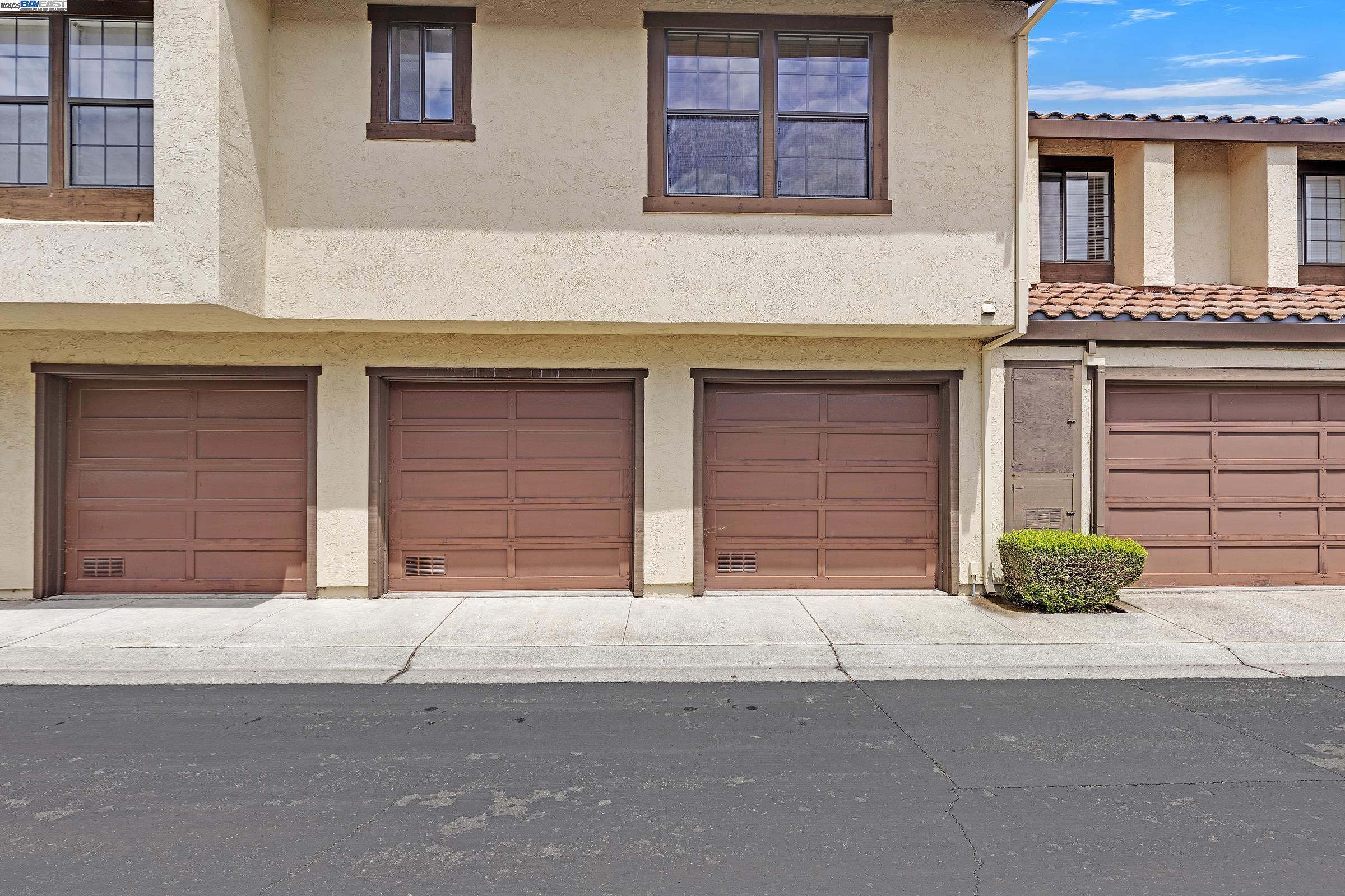 Detail Gallery Image 26 of 33 For 2515 Outrigger Dr., San Leandro,  CA 94577 - 3 Beds | 2/1 Baths