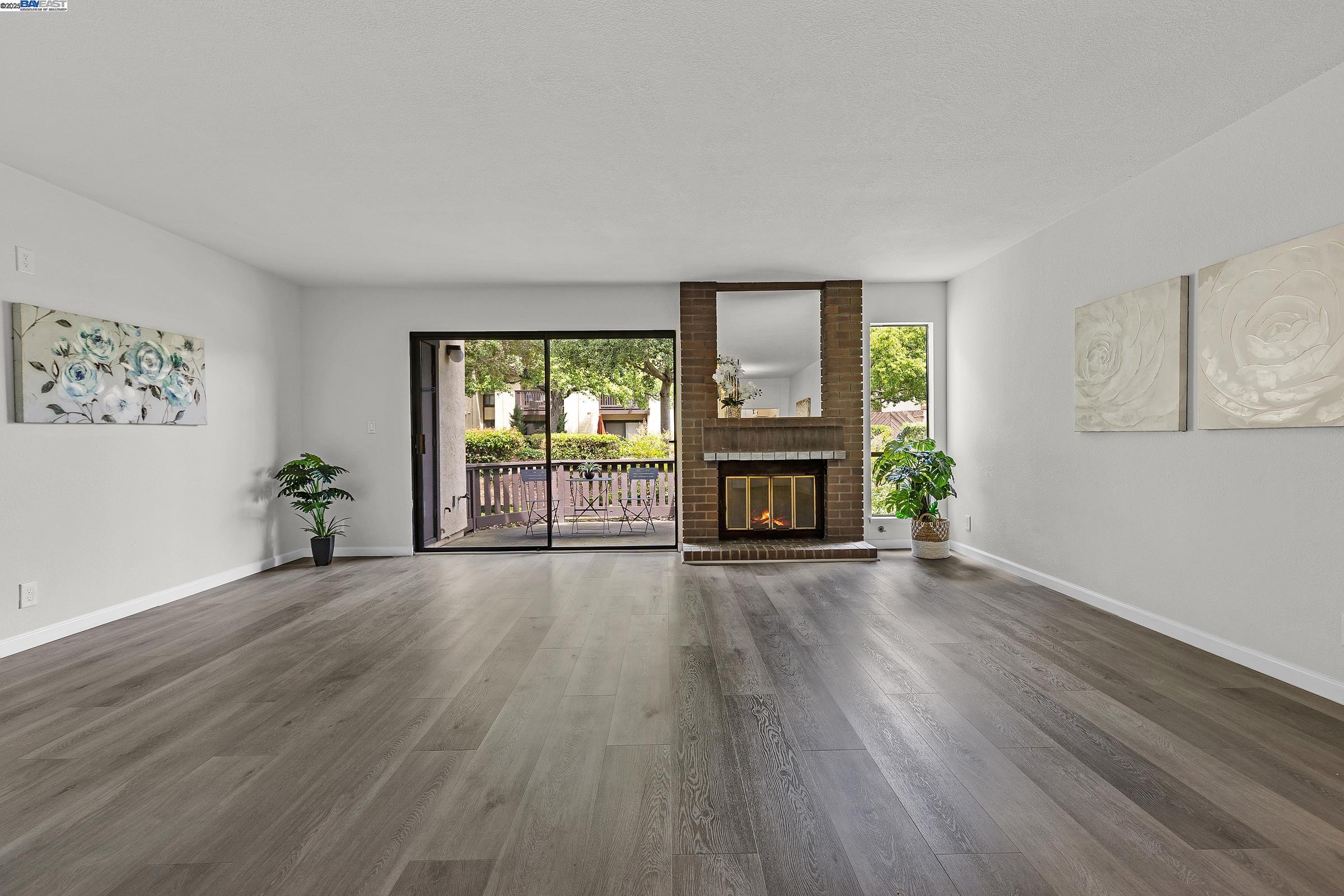 Detail Gallery Image 6 of 33 For 2515 Outrigger Dr., San Leandro,  CA 94577 - 3 Beds | 2/1 Baths