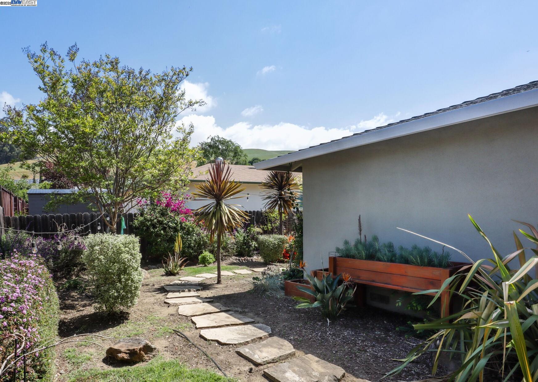Detail Gallery Image 17 of 17 For 554 Evangeline Way, Hayward,  CA 94544 - 3 Beds | 2 Baths