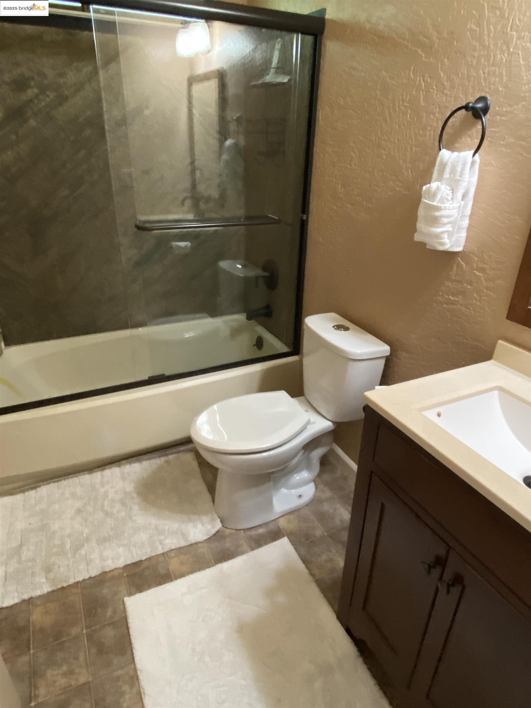 Detail Gallery Image 9 of 13 For 20632 Longview, Groveland,  CA 95321 - 4 Beds | 2 Baths