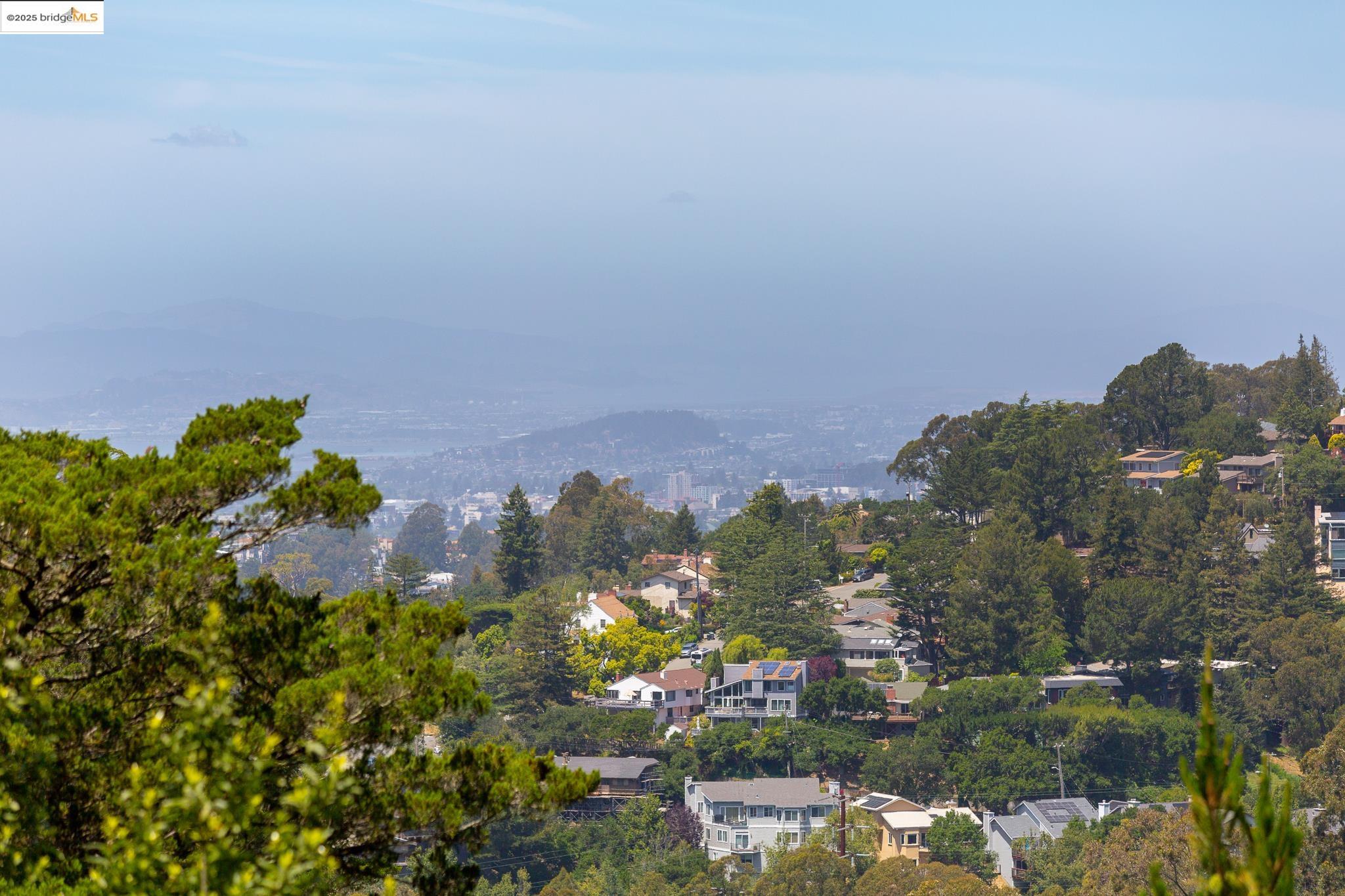 20 Ascot Ct, Oakland, California 94611, 3 Bedrooms Bedrooms, 7 Rooms Rooms,2 BathroomsBathrooms,Residential,For Sale,20 Ascot Ct,41097253