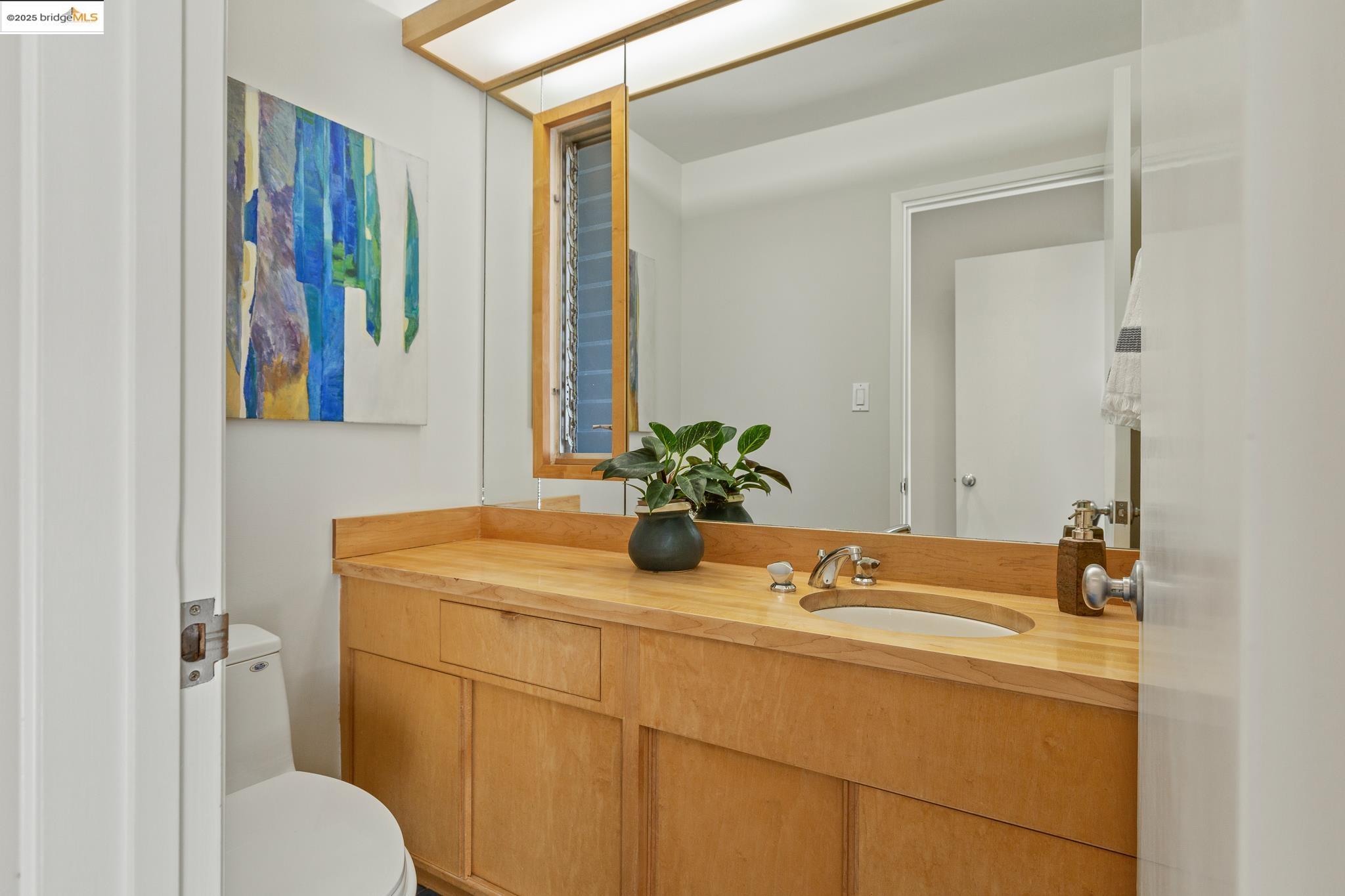20 Ascot Ct, Oakland, California 94611, 3 Bedrooms Bedrooms, 7 Rooms Rooms,2 BathroomsBathrooms,Residential,For Sale,20 Ascot Ct,41097253