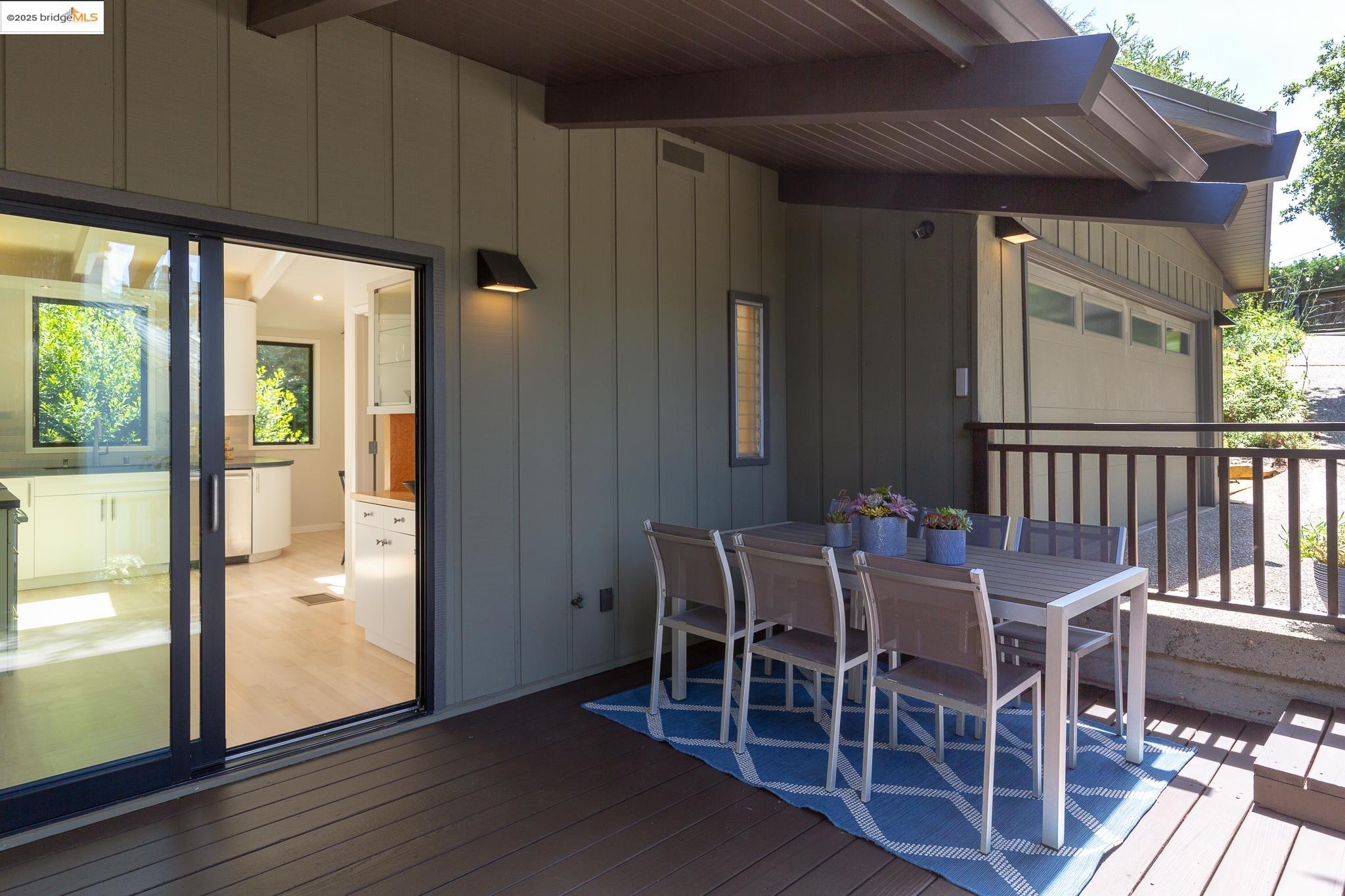 20 Ascot Ct, Oakland, California 94611, 3 Bedrooms Bedrooms, 7 Rooms Rooms,2 BathroomsBathrooms,Residential,For Sale,20 Ascot Ct,41097253
