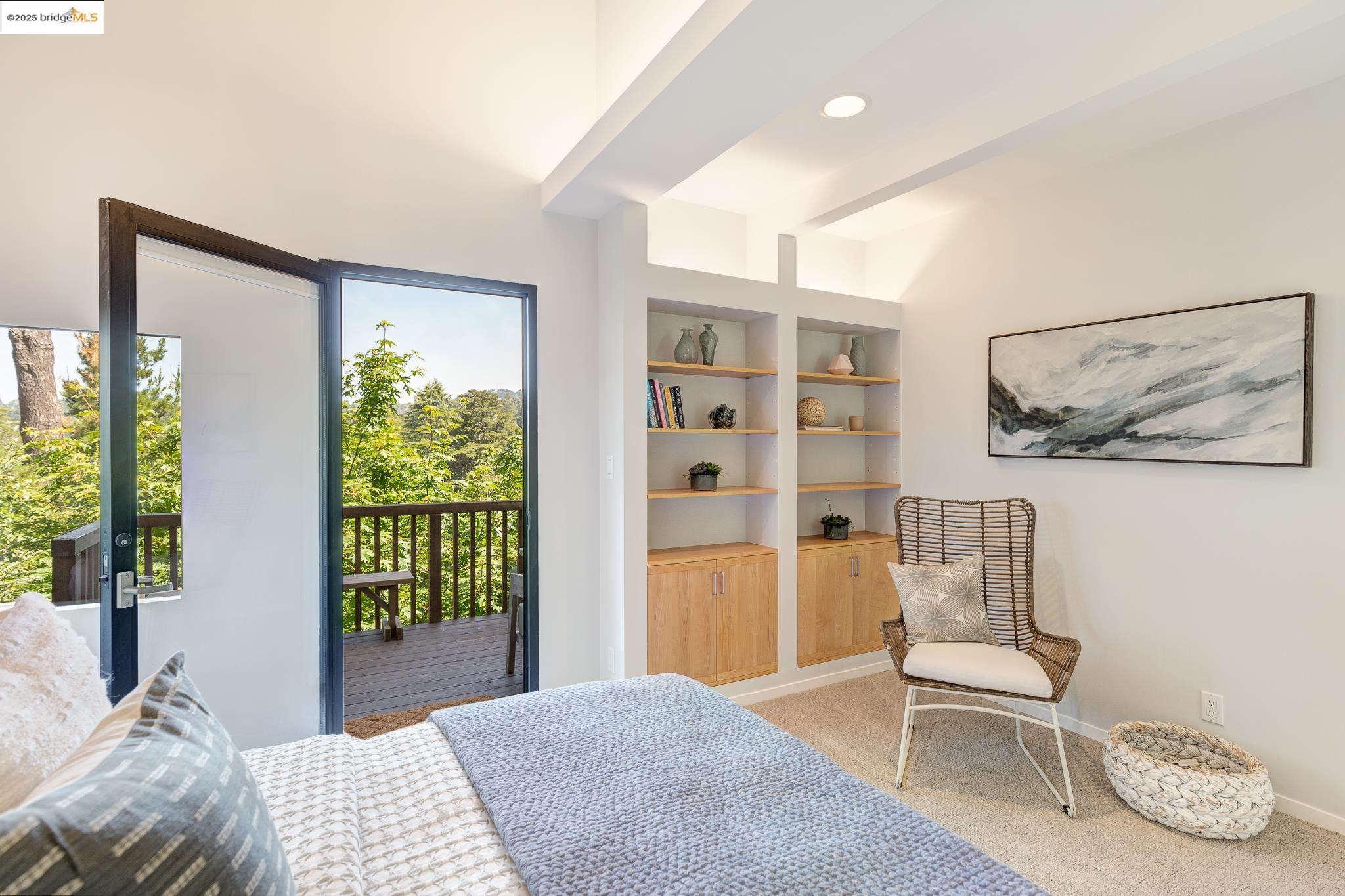 20 Ascot Ct, Oakland, California 94611, 3 Bedrooms Bedrooms, 7 Rooms Rooms,2 BathroomsBathrooms,Residential,For Sale,20 Ascot Ct,41097253