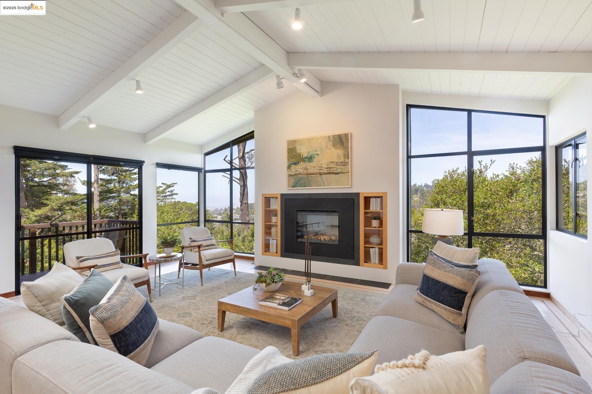20 Ascot Ct, Oakland, California 94611, 3 Bedrooms Bedrooms, 7 Rooms Rooms,2 BathroomsBathrooms,Residential,For Sale,20 Ascot Ct,41097253