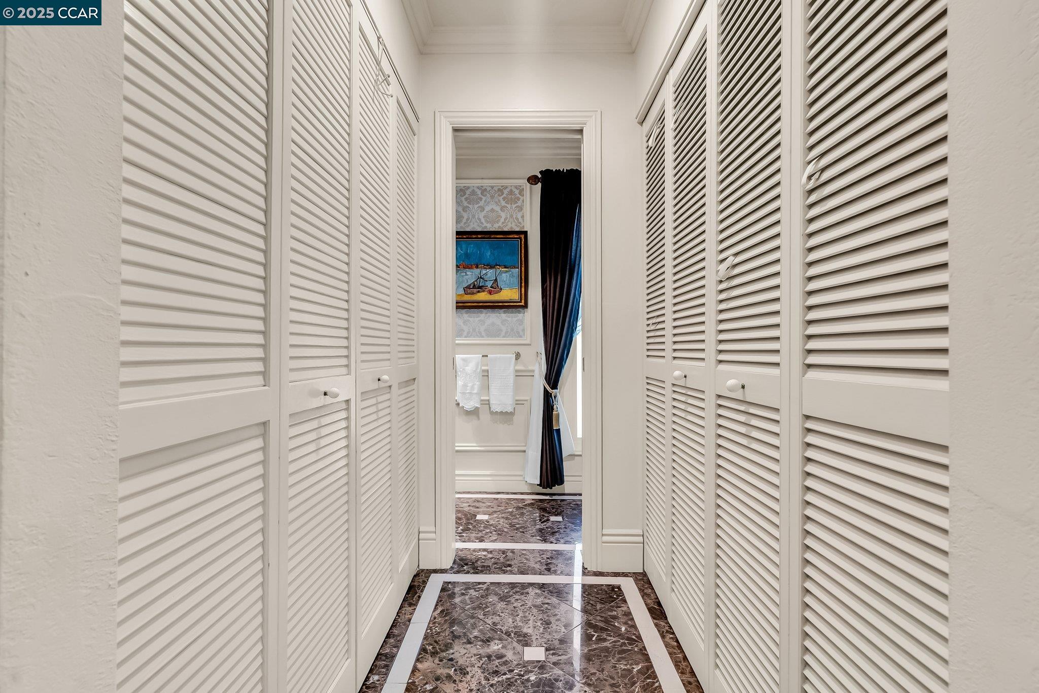Detail Gallery Image 12 of 36 For 117 Alta Mesa Ct, Moraga,  CA 94556 - 4 Beds | 2/1 Baths