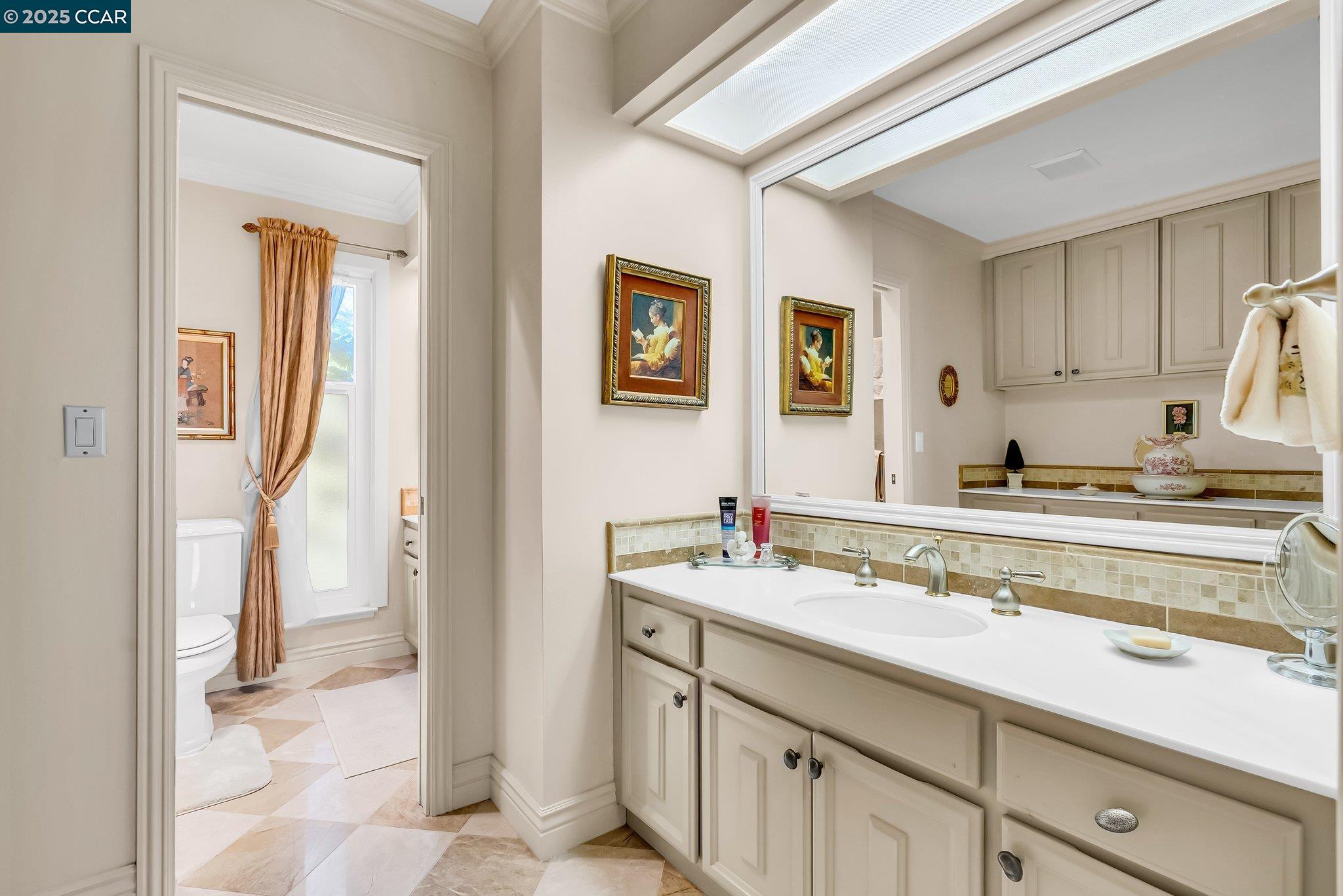 Detail Gallery Image 23 of 36 For 117 Alta Mesa Ct, Moraga,  CA 94556 - 4 Beds | 2/1 Baths