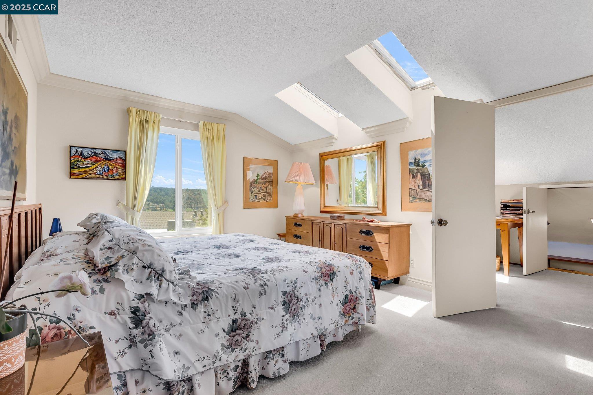 Detail Gallery Image 28 of 36 For 117 Alta Mesa Ct, Moraga,  CA 94556 - 4 Beds | 2/1 Baths