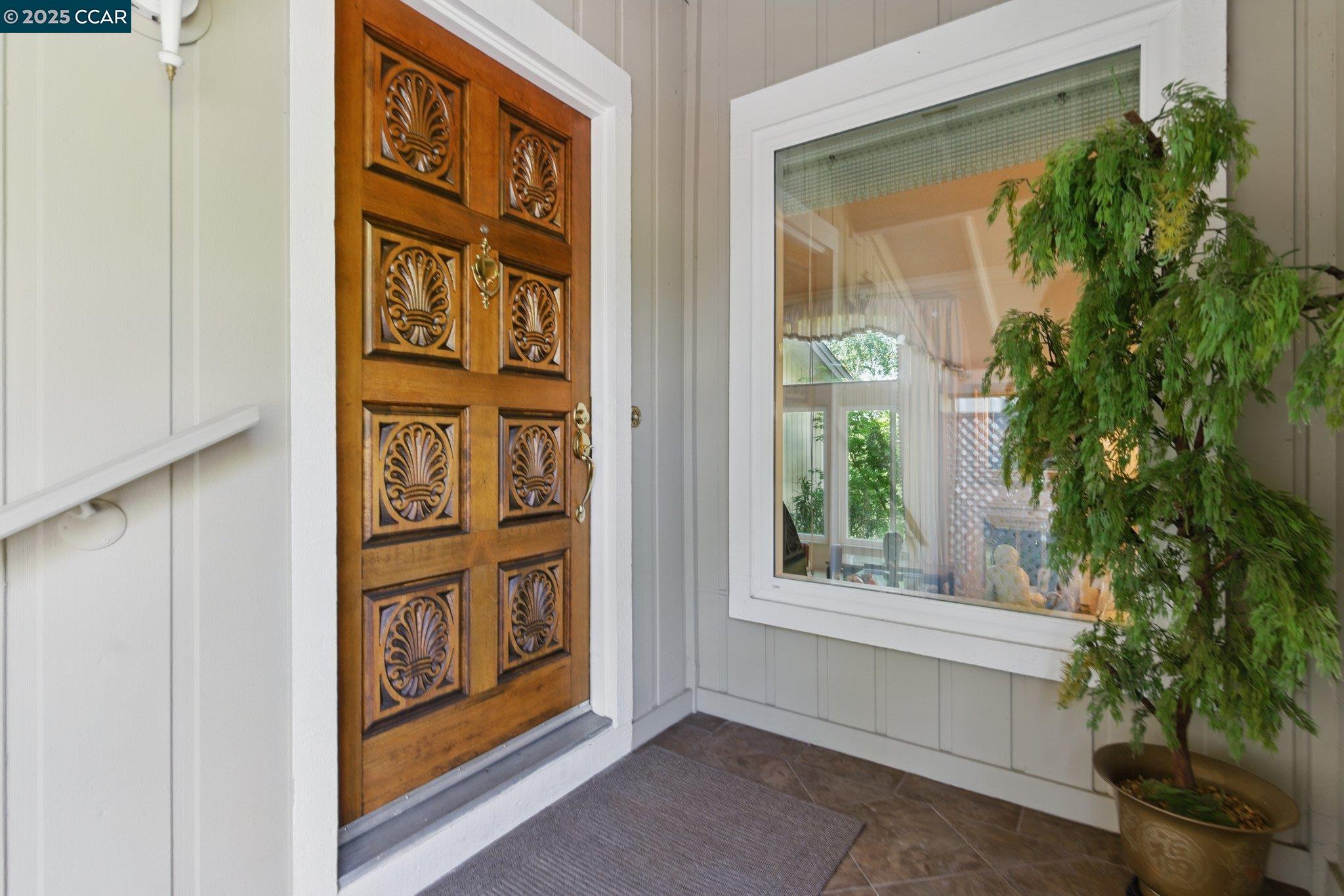 Detail Gallery Image 4 of 36 For 117 Alta Mesa Ct, Moraga,  CA 94556 - 4 Beds | 2/1 Baths