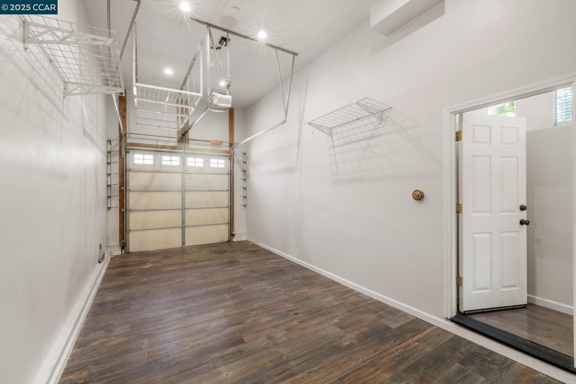 Detail Gallery Image 24 of 55 For 272 Appian Village Dr, El Sobrante,  CA 94803 - 4 Beds | 2/1 Baths