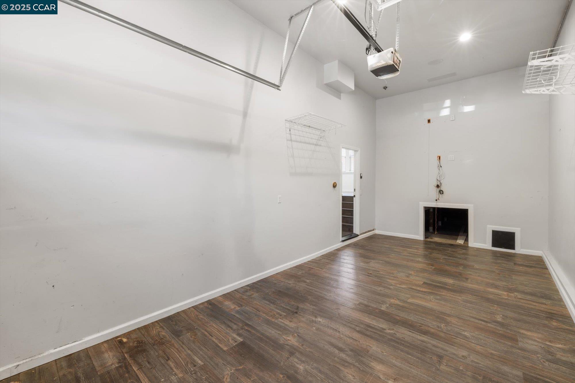 Detail Gallery Image 25 of 55 For 272 Appian Village Dr, El Sobrante,  CA 94803 - 4 Beds | 2/1 Baths