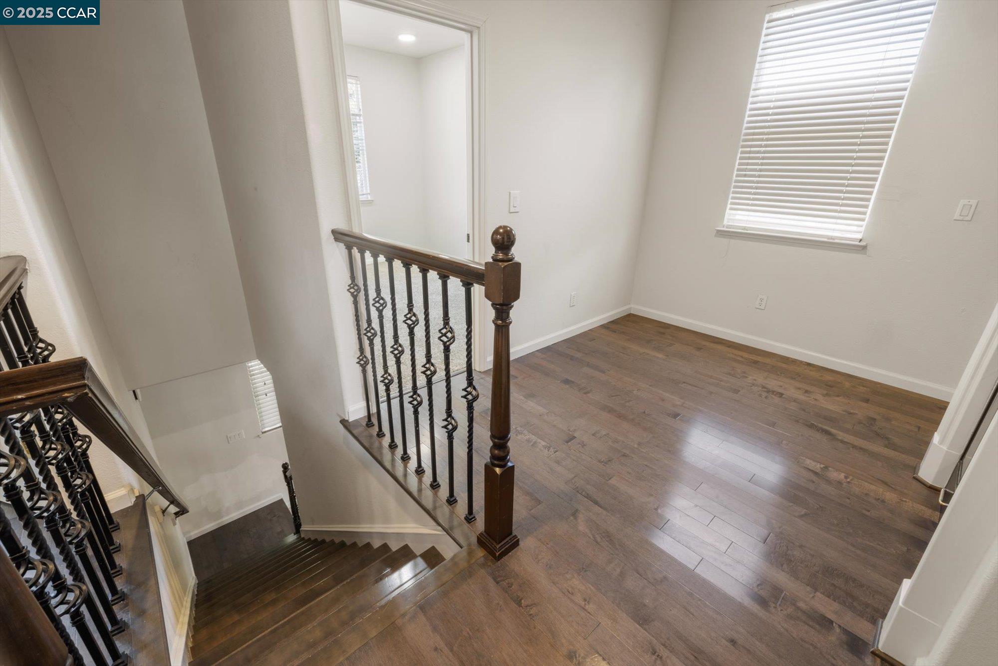 Detail Gallery Image 31 of 55 For 272 Appian Village Dr, El Sobrante,  CA 94803 - 4 Beds | 2/1 Baths