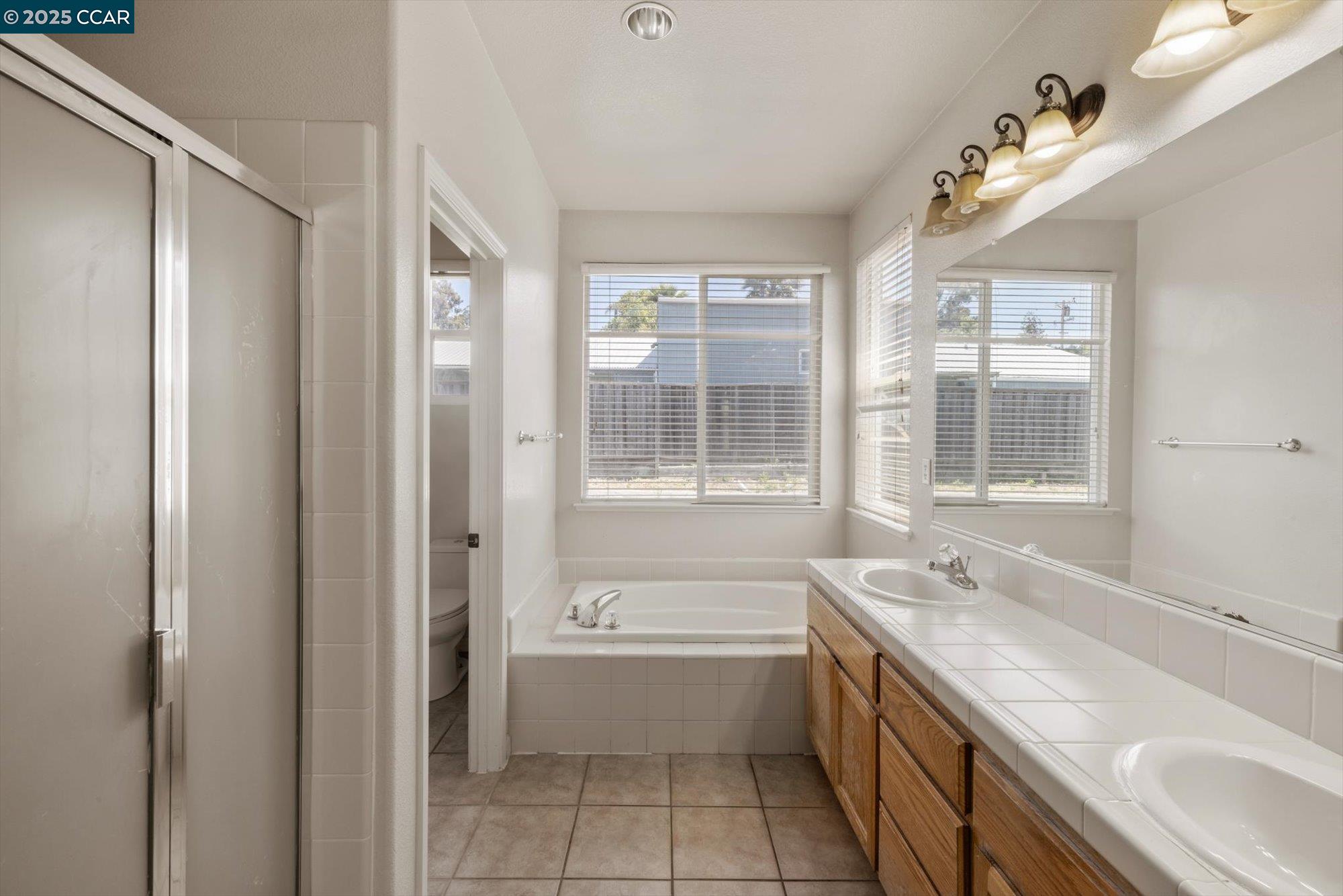 Detail Gallery Image 39 of 55 For 272 Appian Village Dr, El Sobrante,  CA 94803 - 4 Beds | 2/1 Baths